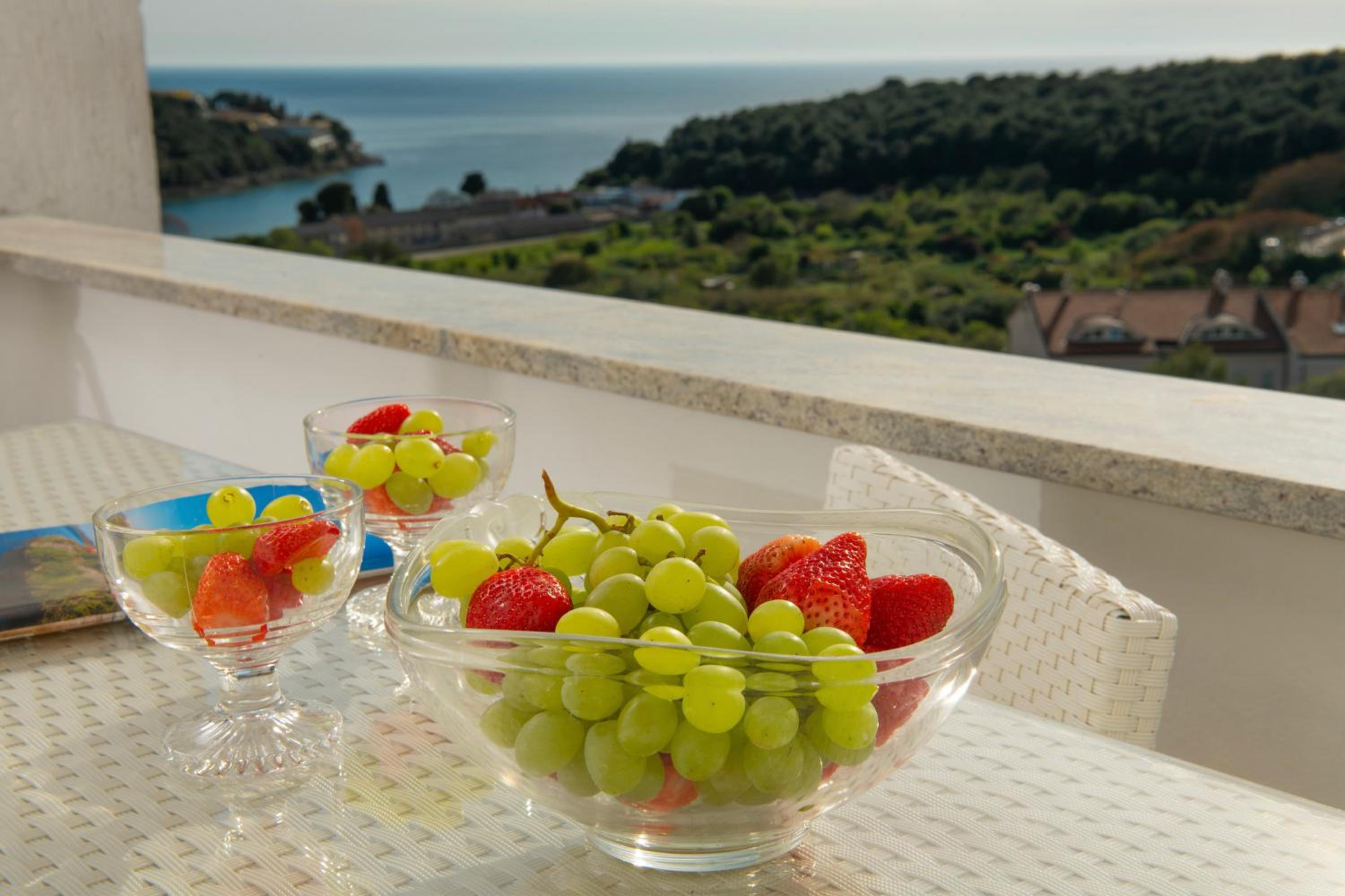 Adria Vista Mare Images