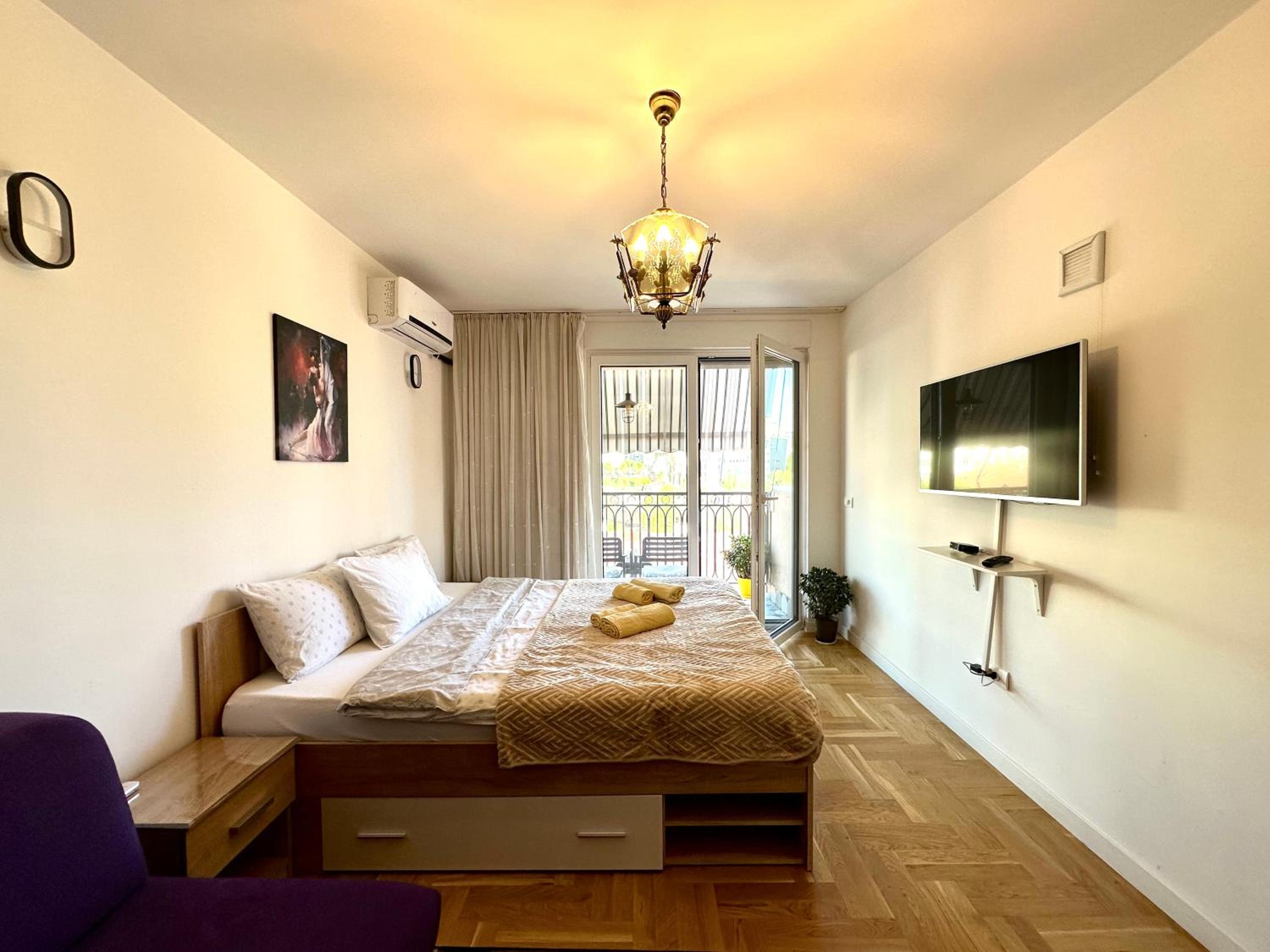 YellowHouse
