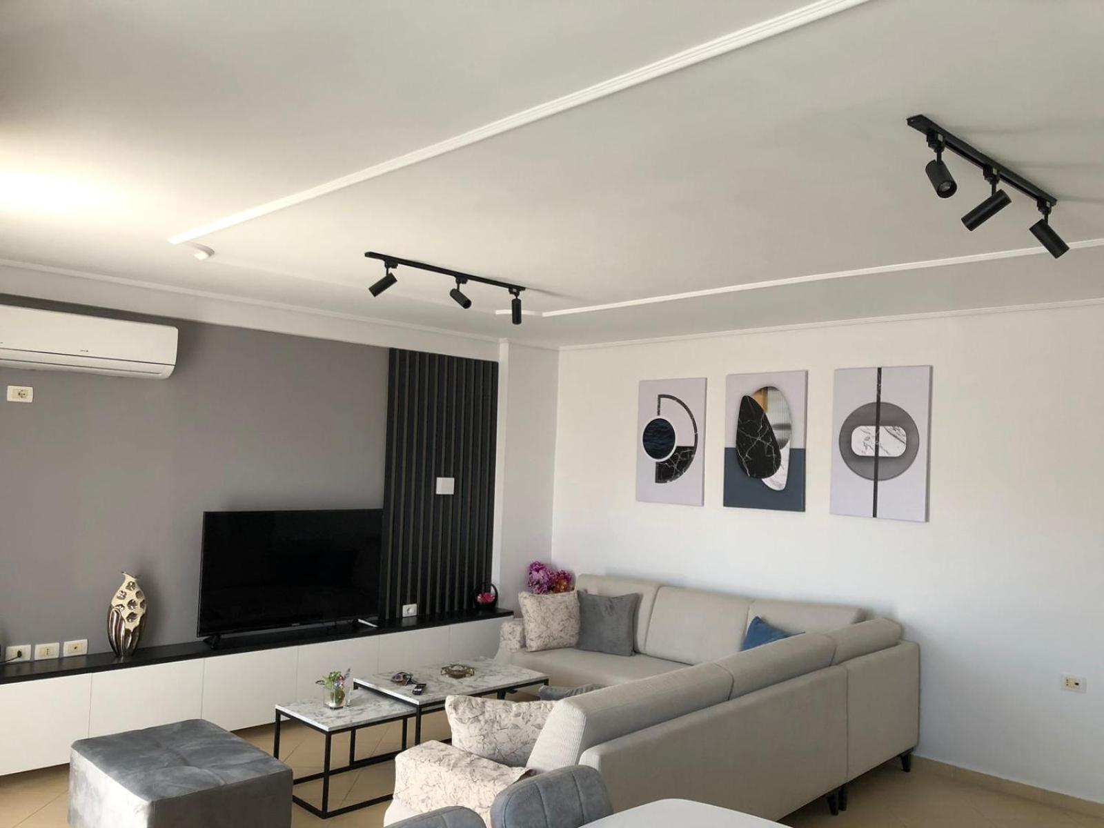 Avieri Apartment