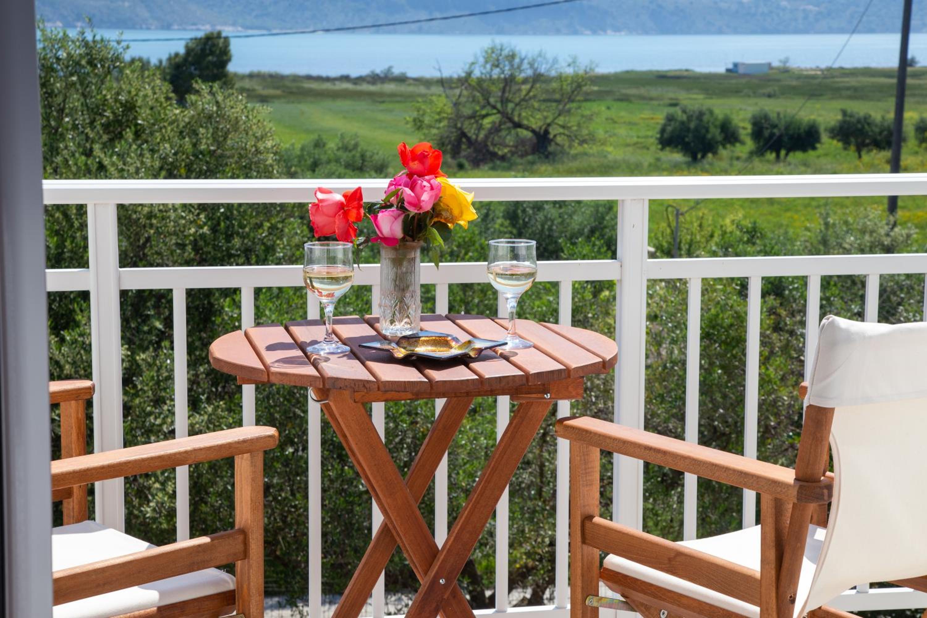SEA & OLIVES HOUSE Images