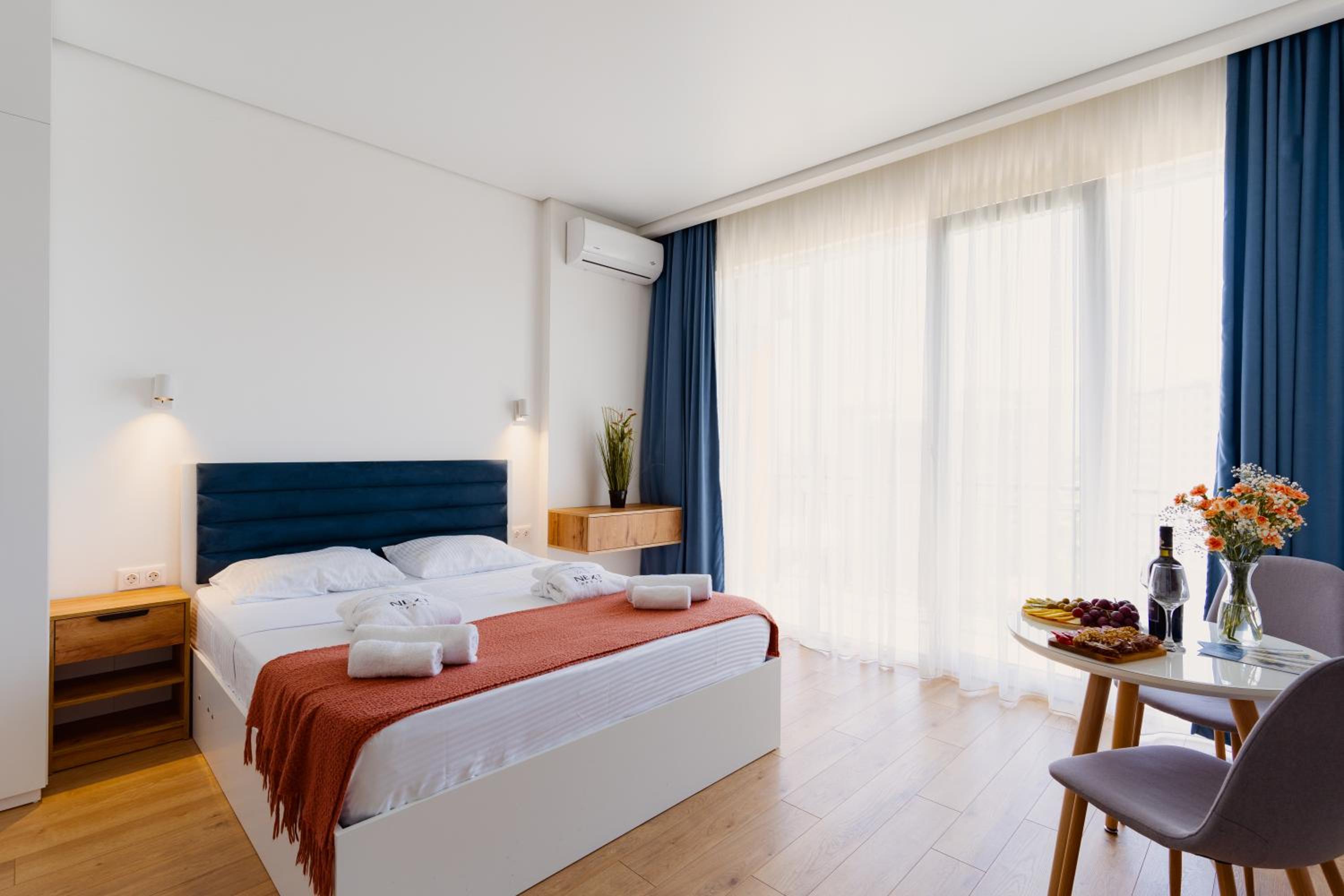 Next Orange Hotel OFFICIAL Images