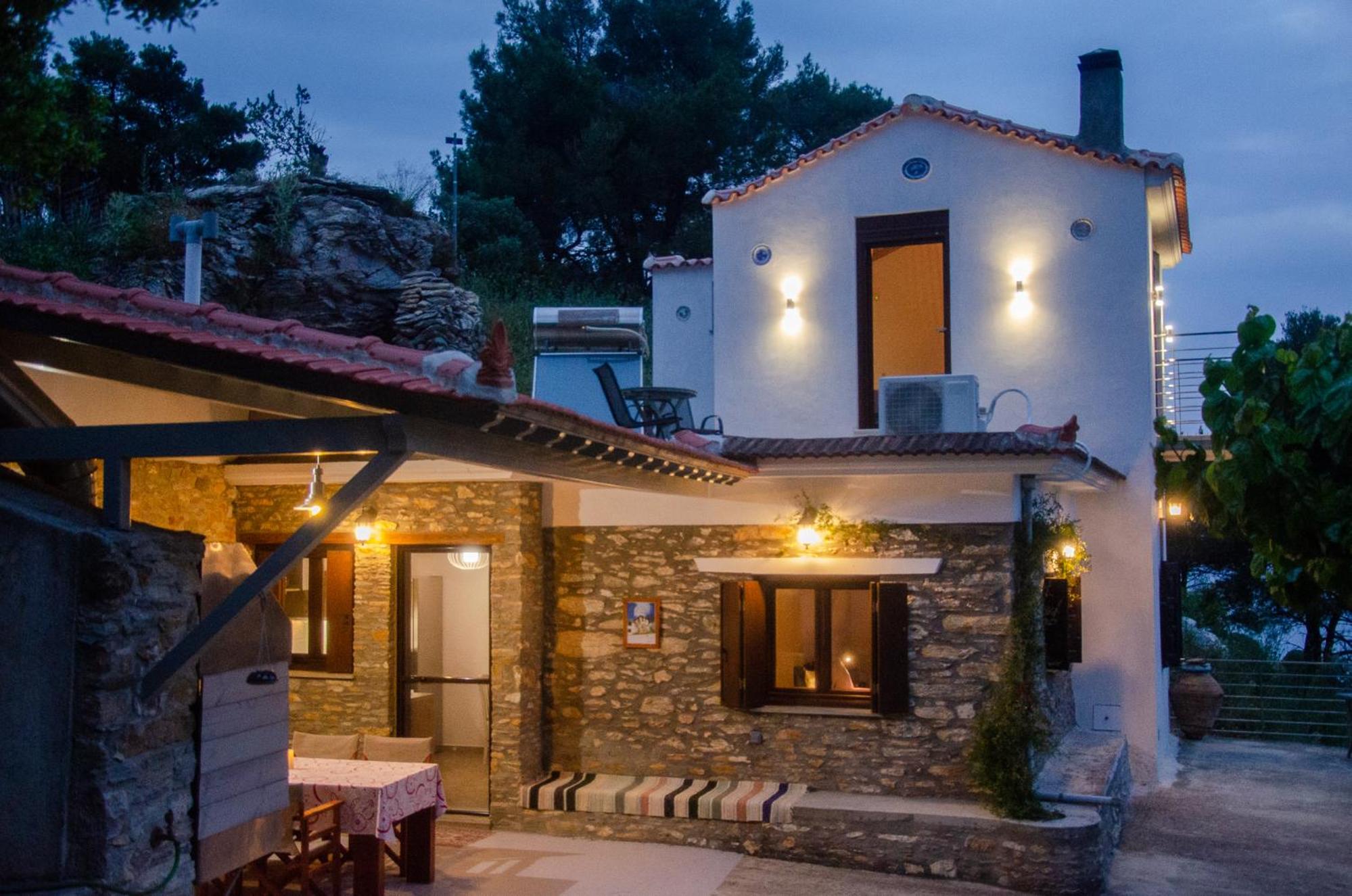 Villa Pounta Family Images