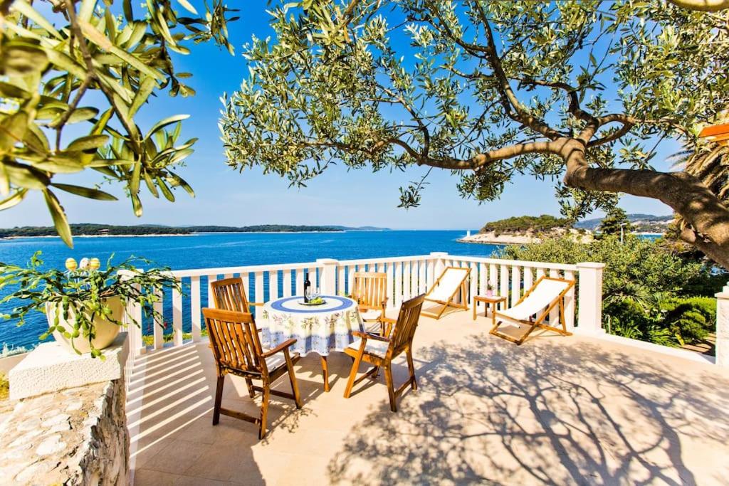 Villa Porthos Images