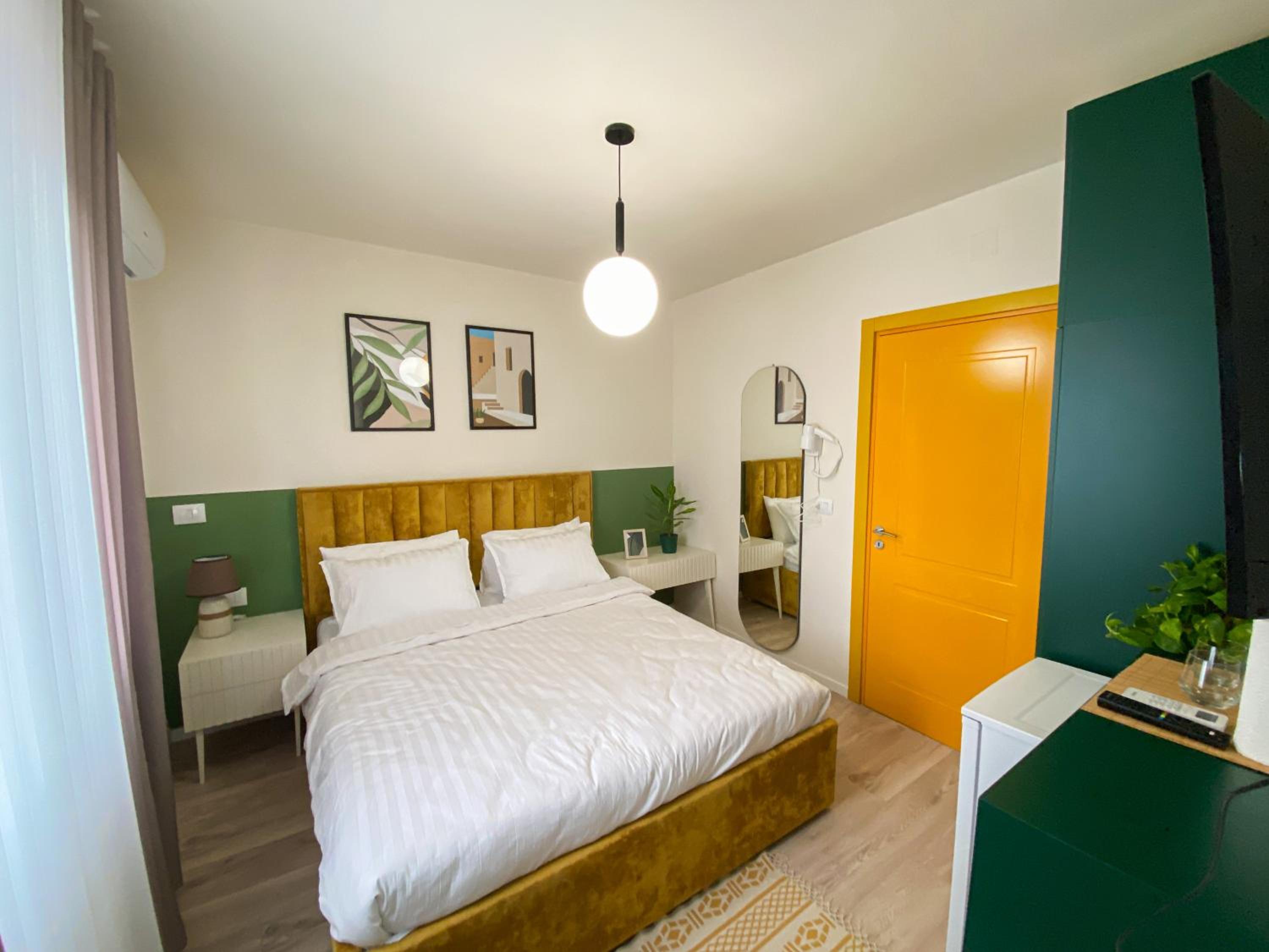 Three doors apartments, Papaya 1-bedroom apartment Images