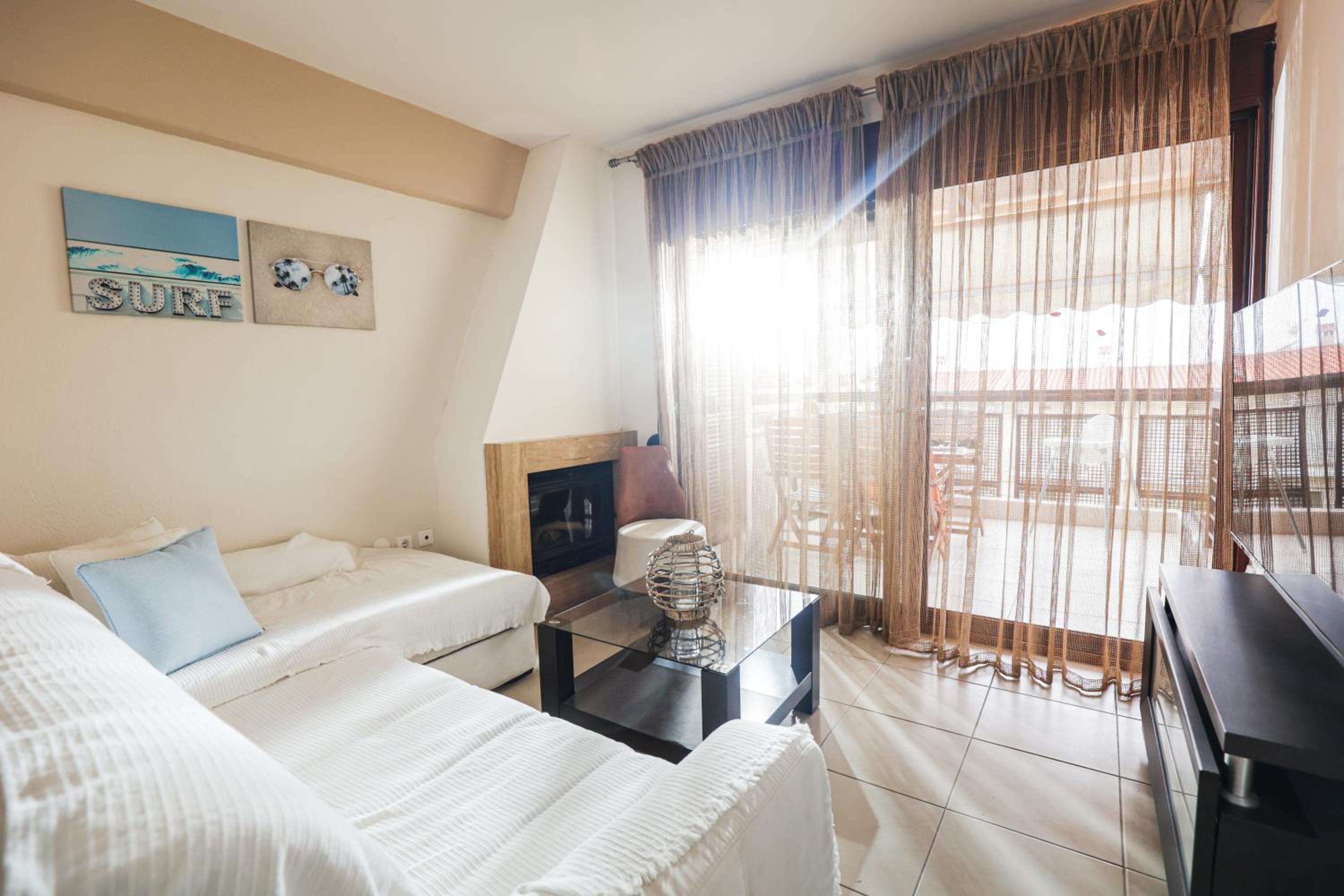Delmare Olive beach house II Images