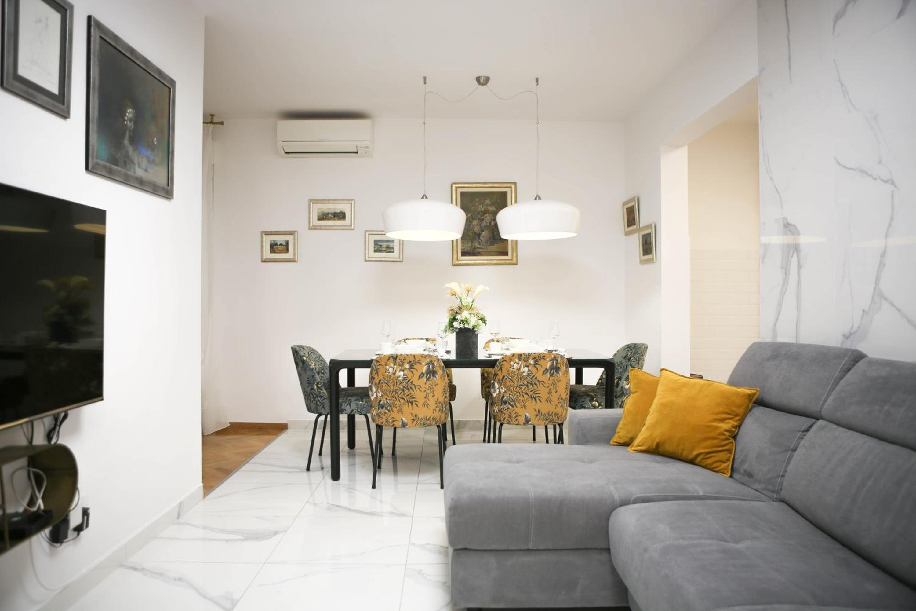 New & Luxury apartment Tony Images