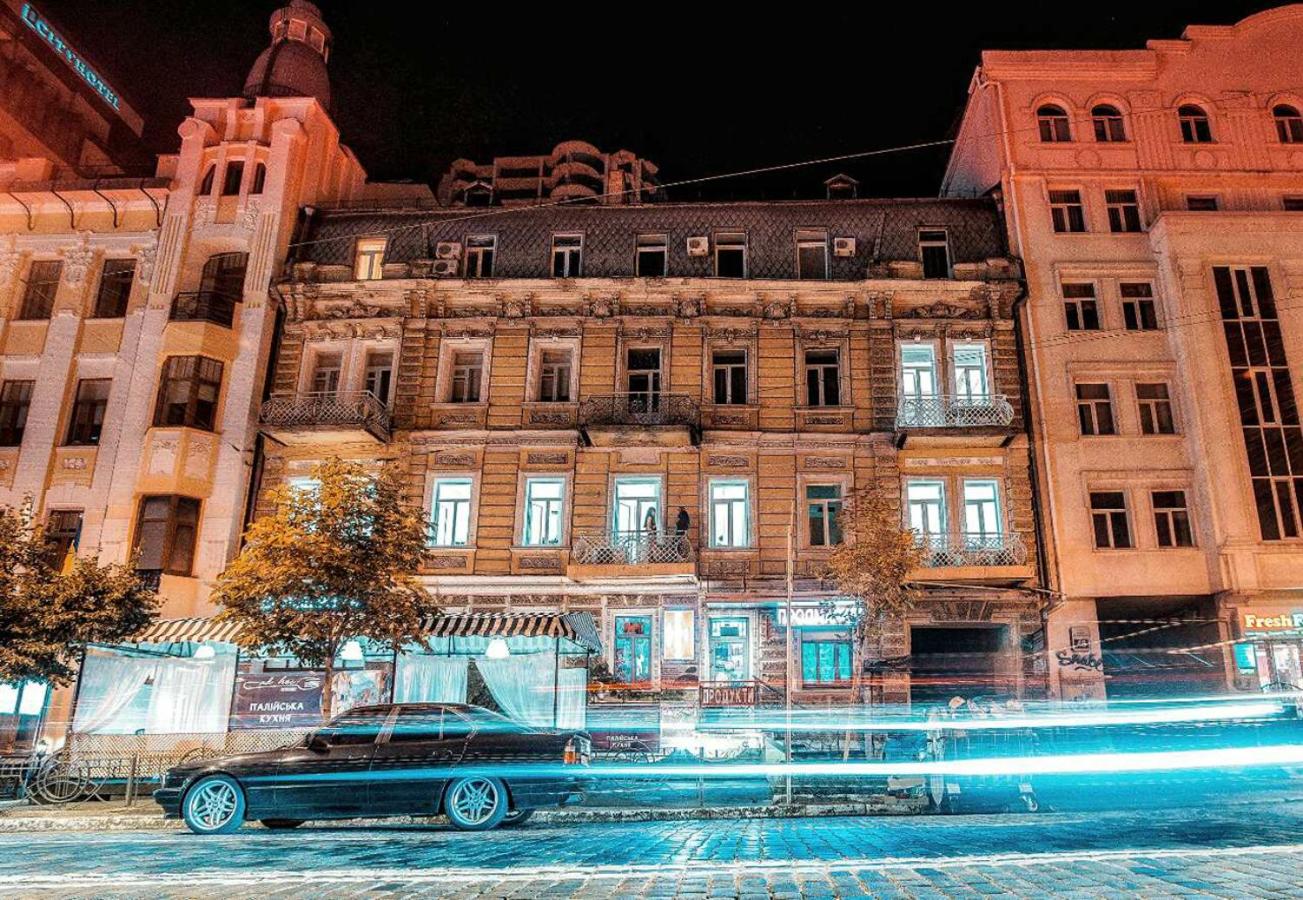 Kyiv Art Apartments near Golden Gate Images