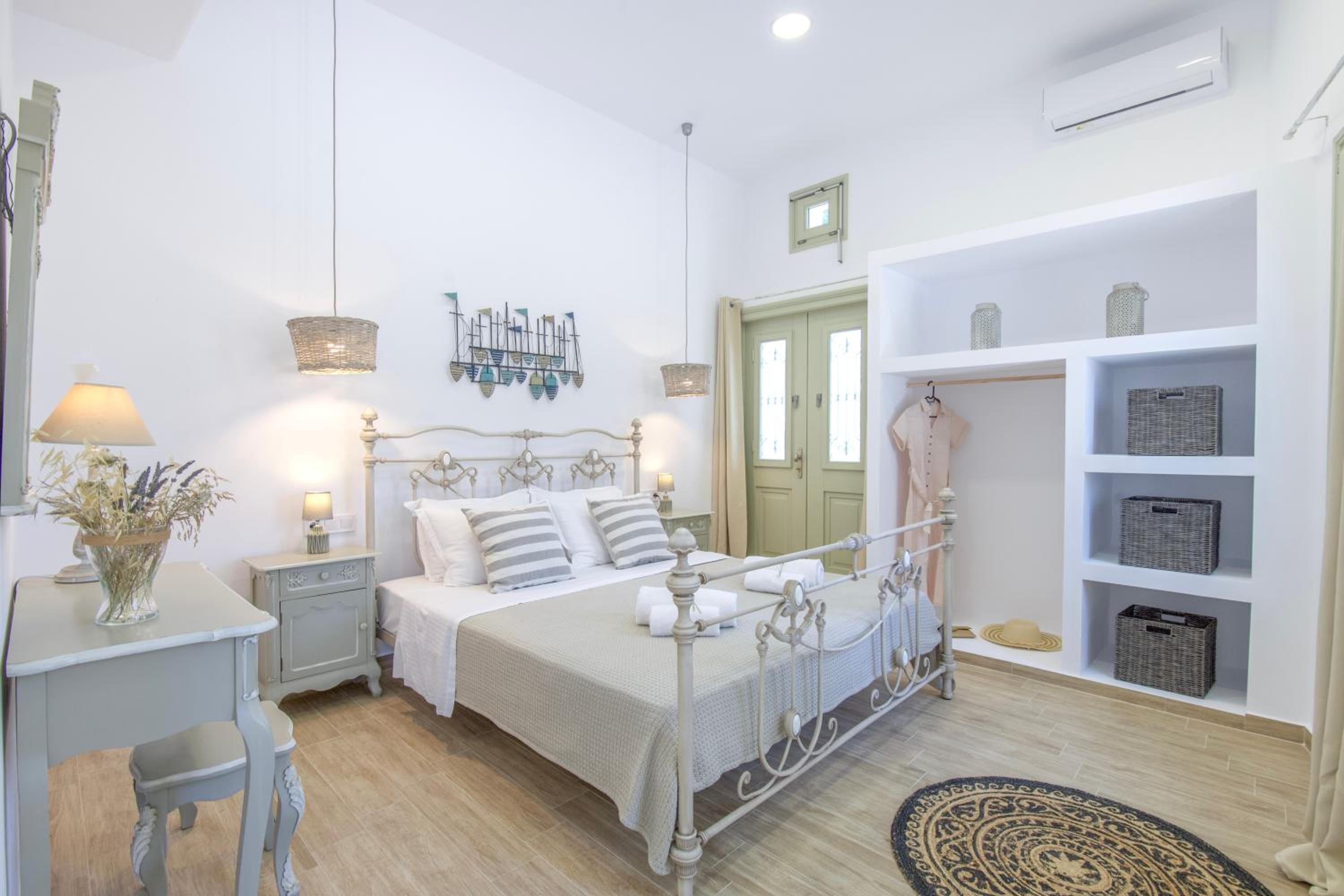 Arethousa House Images