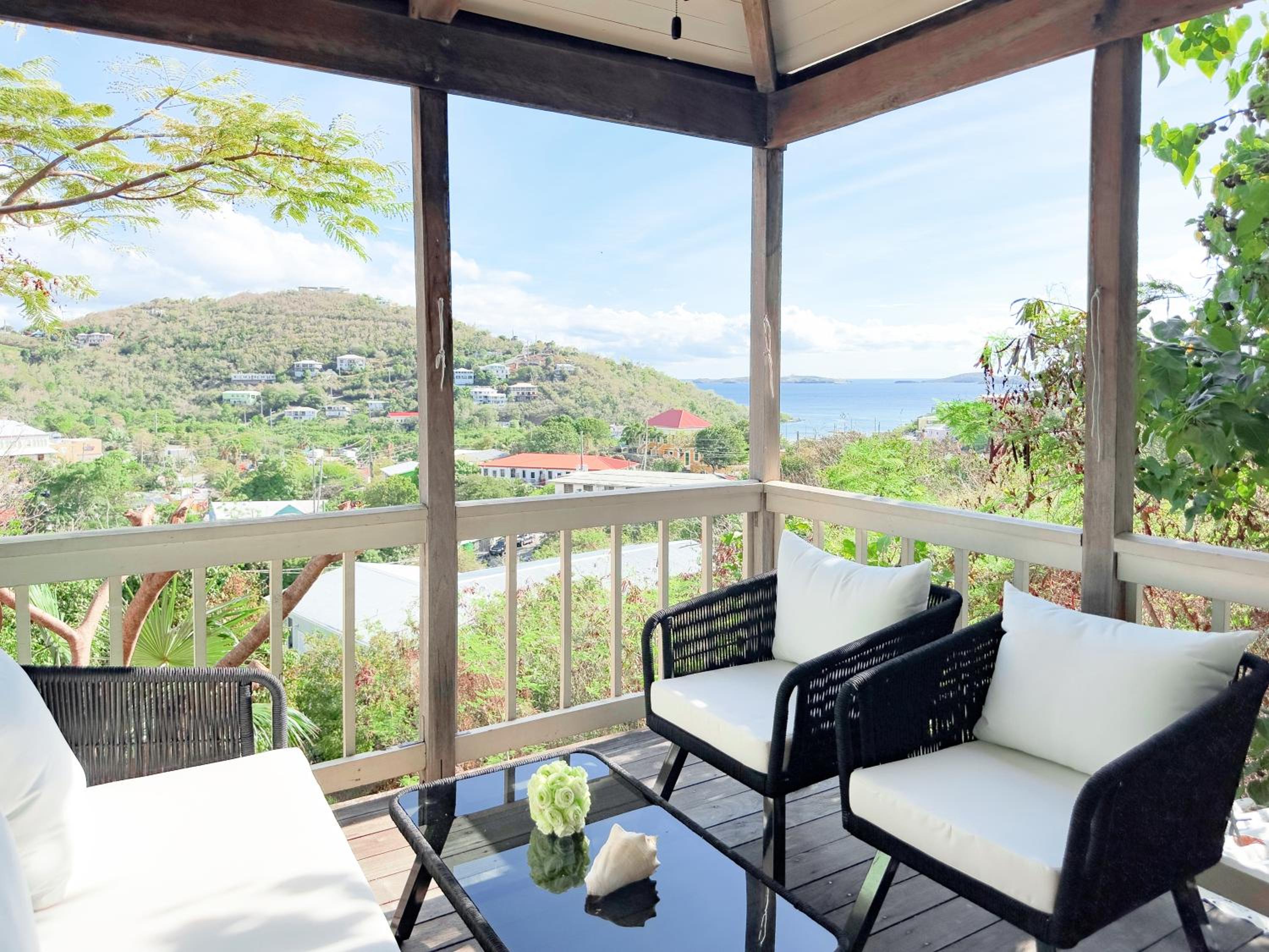 stunning-retreat-with-ocean-views-near-beaches