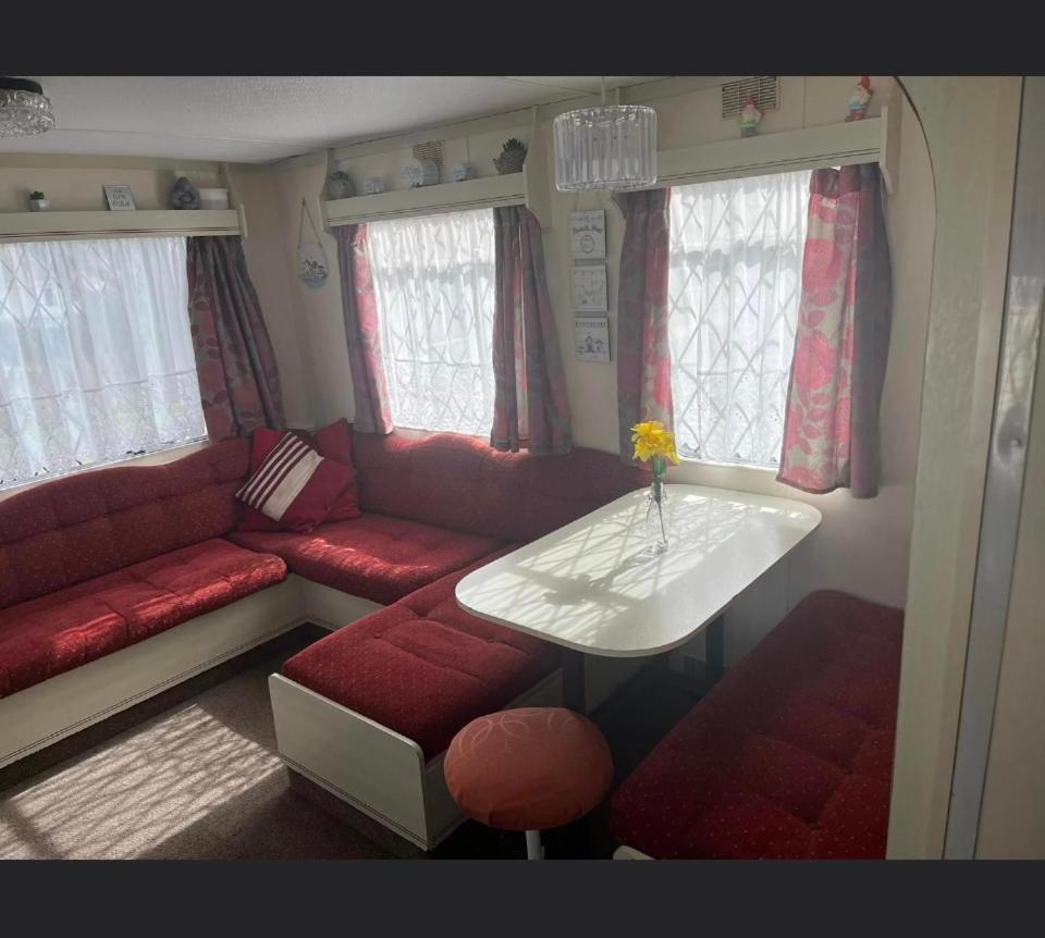 E2 Hemsby long beach caravan hire Images