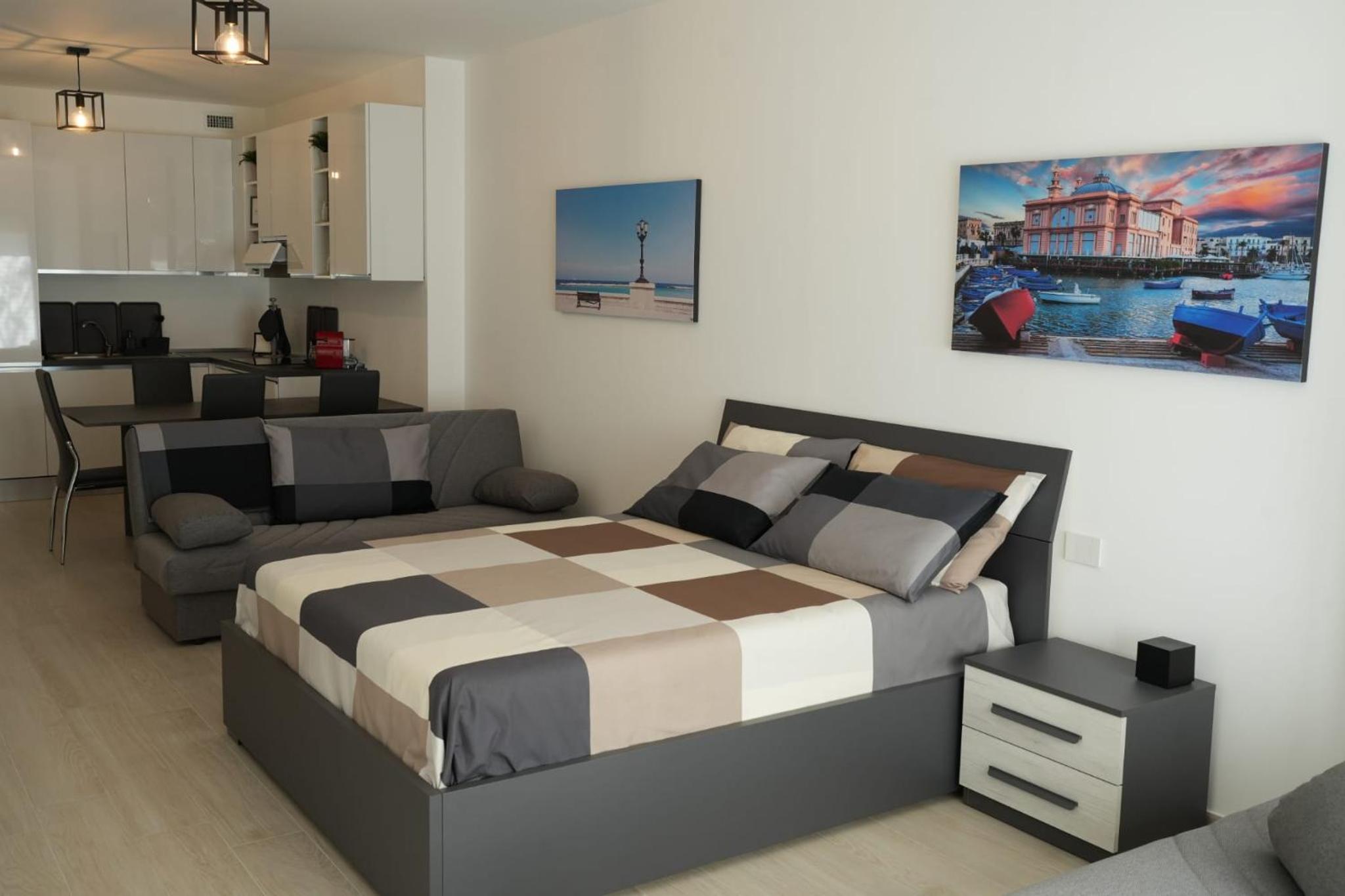 HomeGA - City Center New Apartment with Self Check-in Images