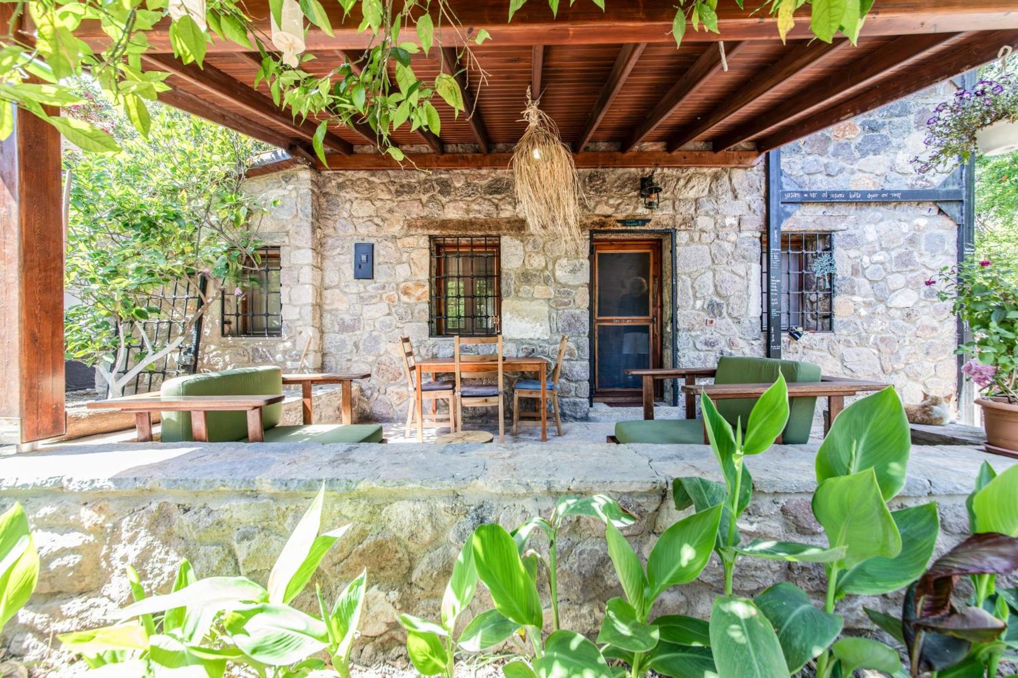 Chic Villa w Fireplace 3 min to Beach in Bodrum Images