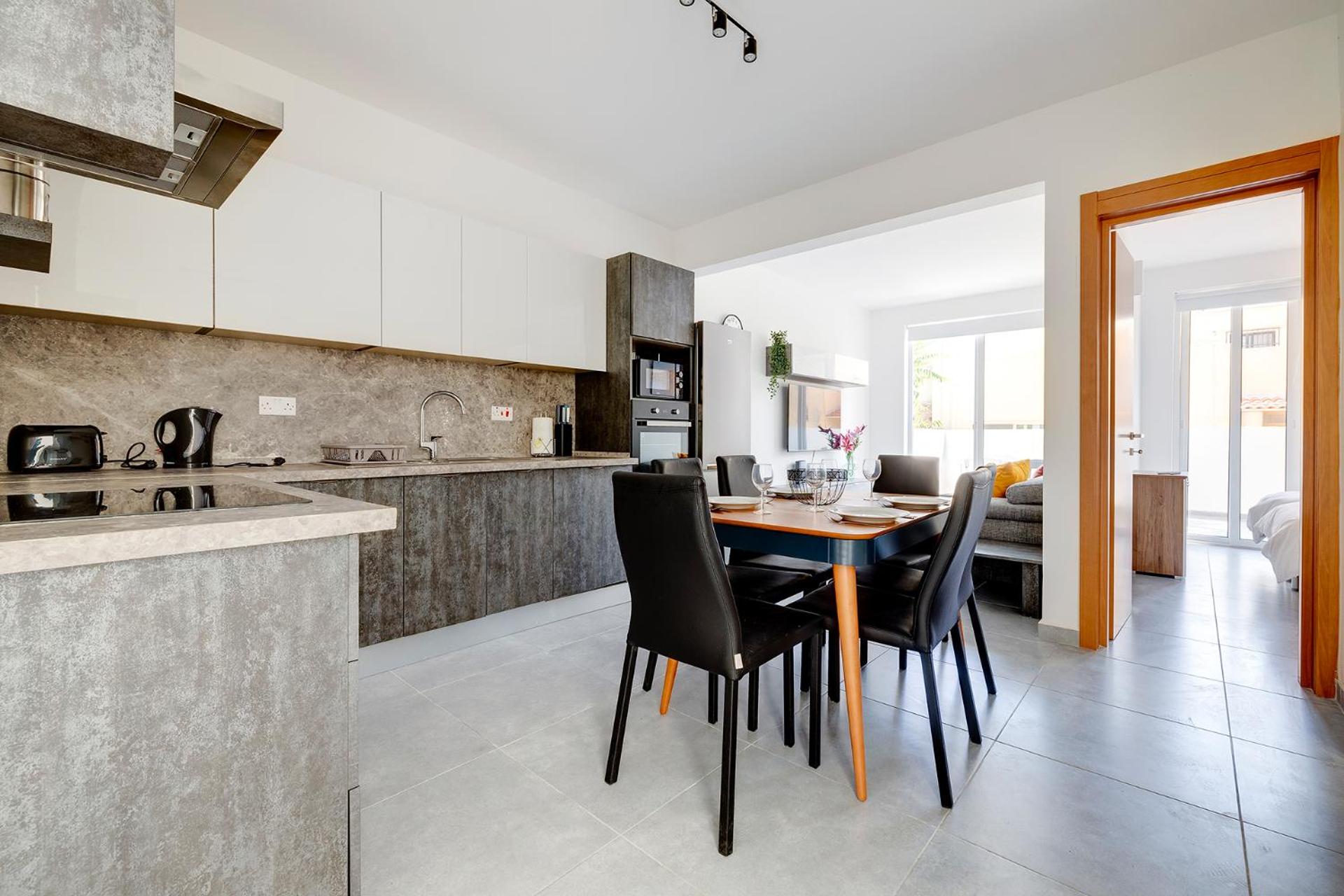 Central Sliema 3-Bedroom Retreat Images