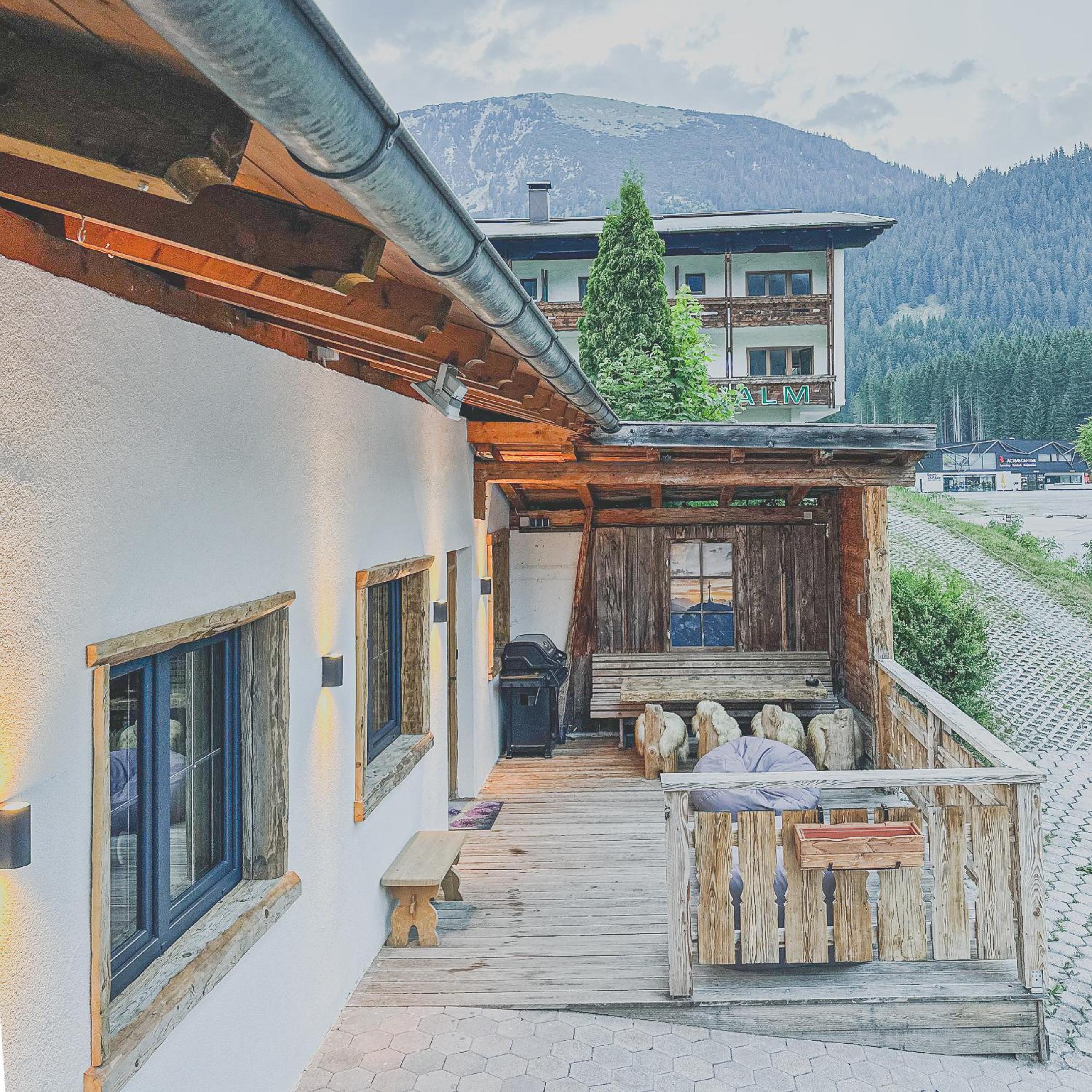 Chalet Schwarz