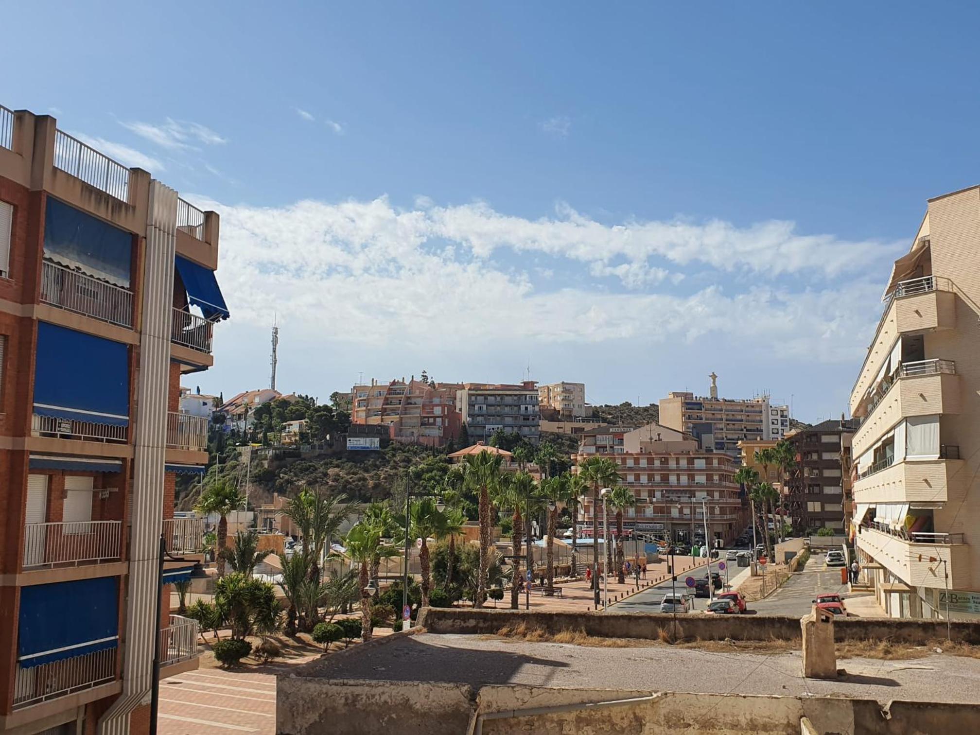 ECONÓMICO Piso para 6 personas al lado de la playa Images