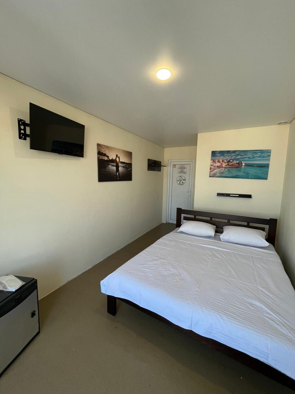 True Man Beach Apartments Images