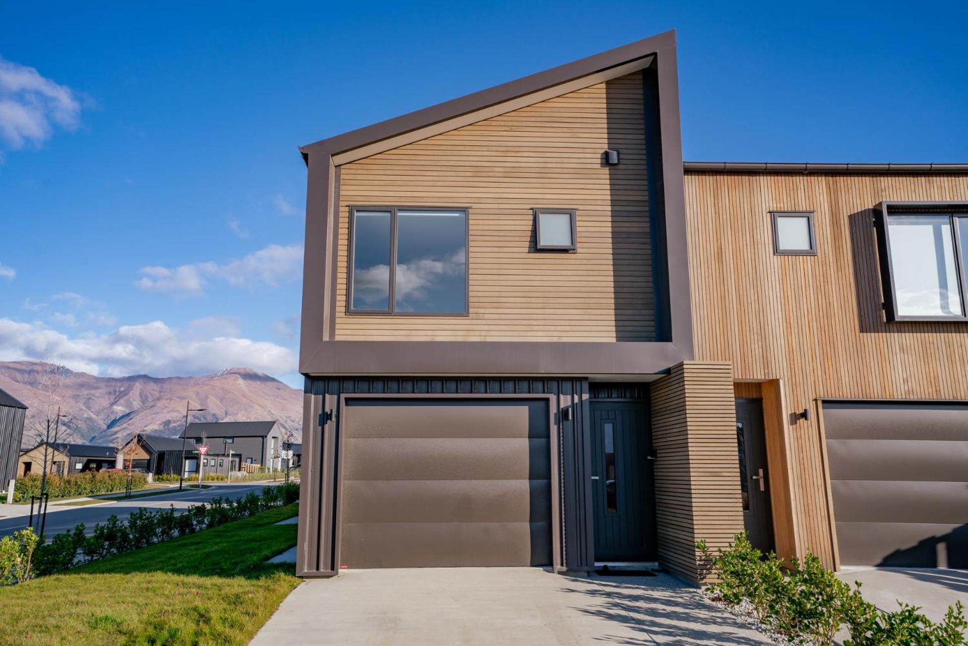 Wanaka Wonder - Wanaka Holiday Home Images