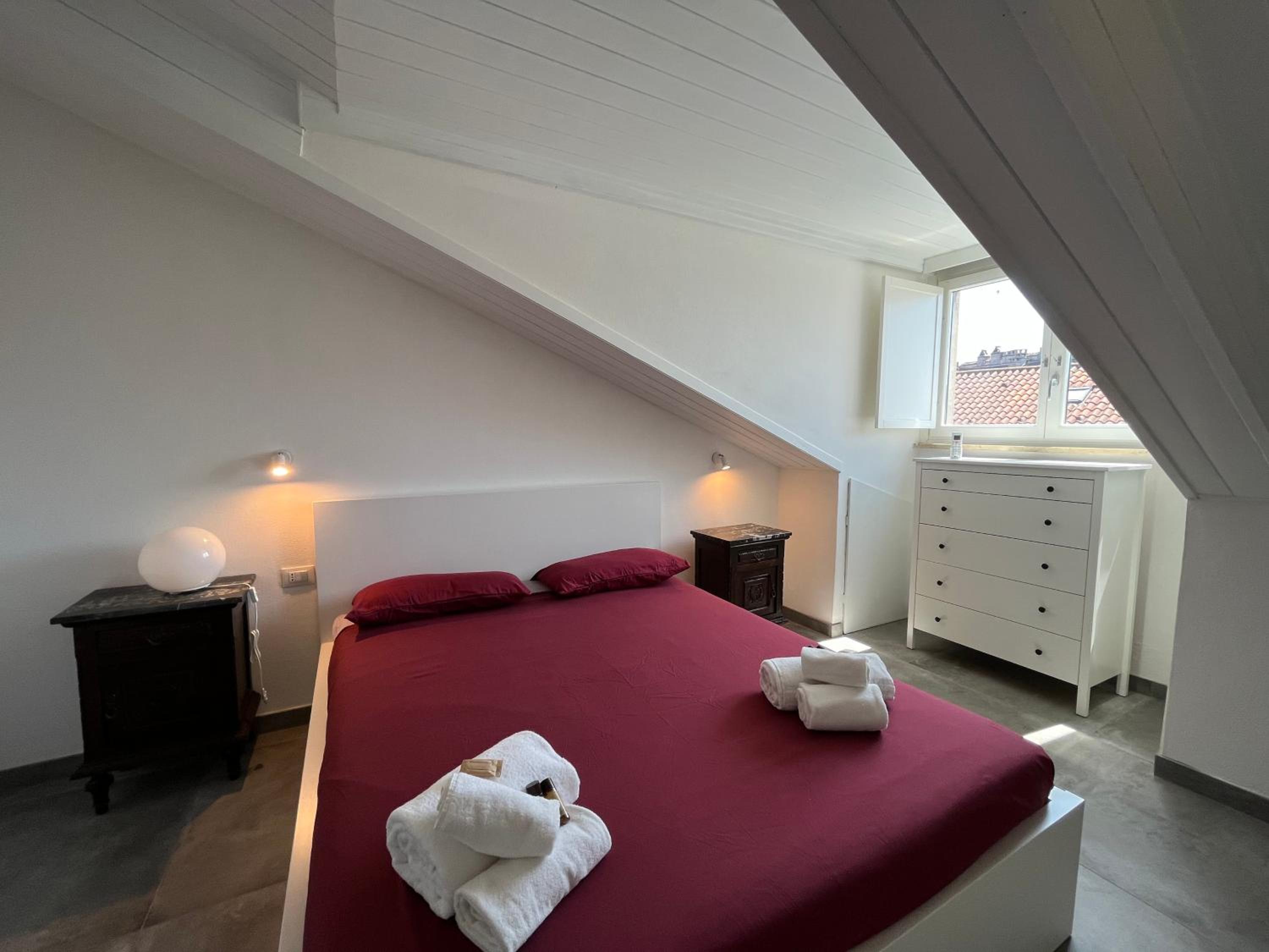 Suite The Roof - Host by Traveller's Nest Images
