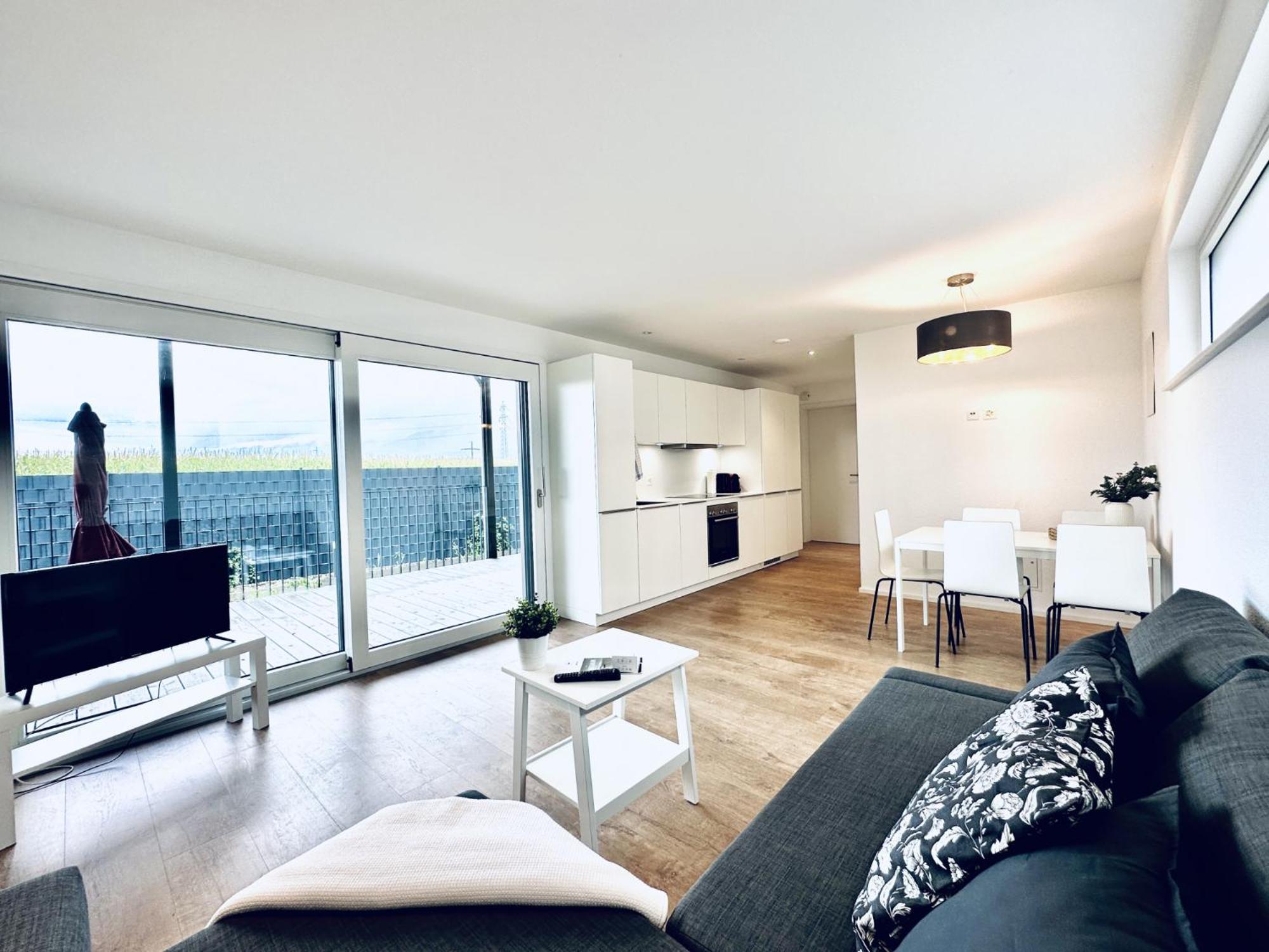 BUSINESS APARTMENT in Deitingen Tiny House ZIMMERzuVERMIETEN Images