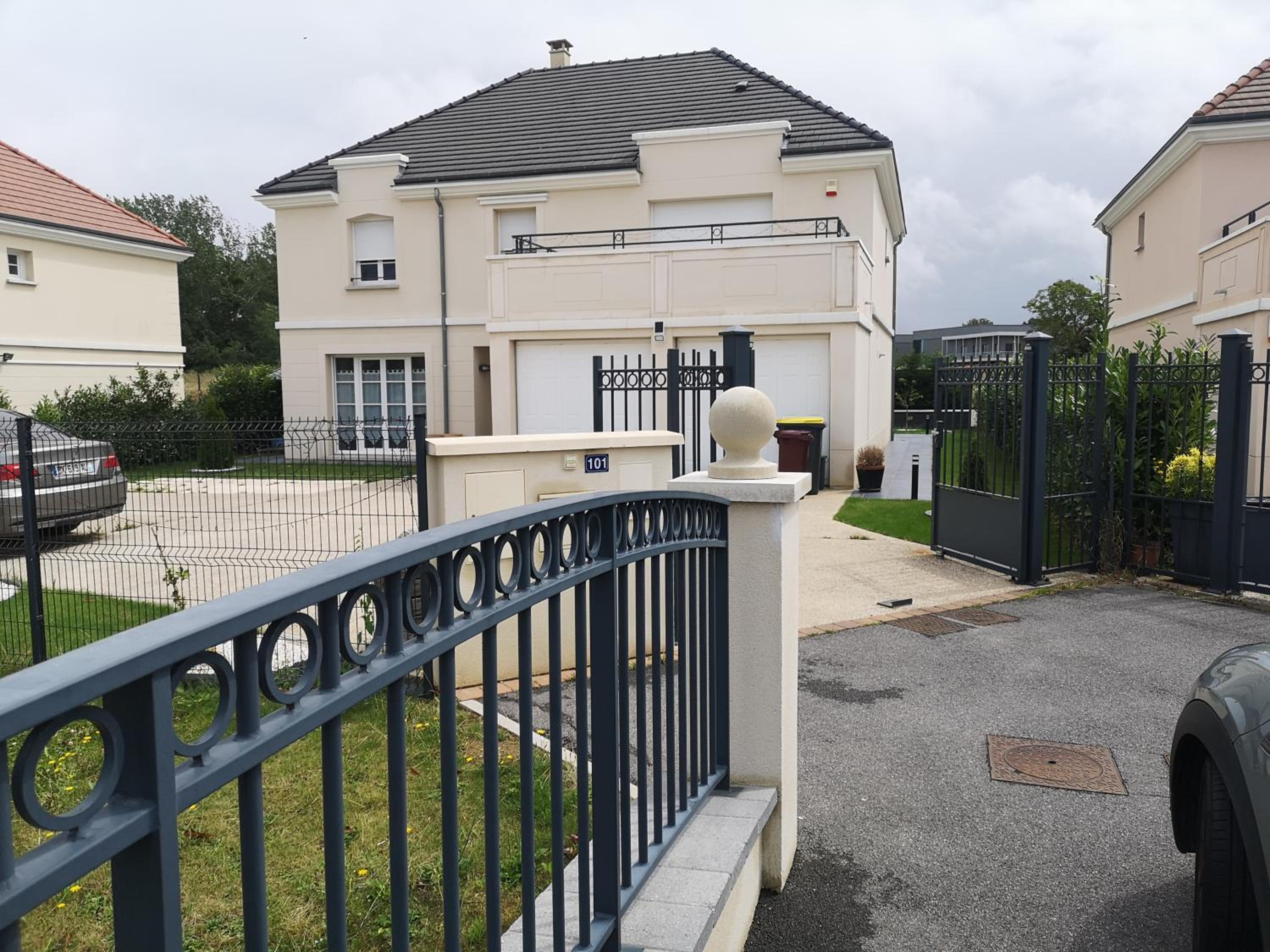 bienvenus chez Éric à Montévrain Images
