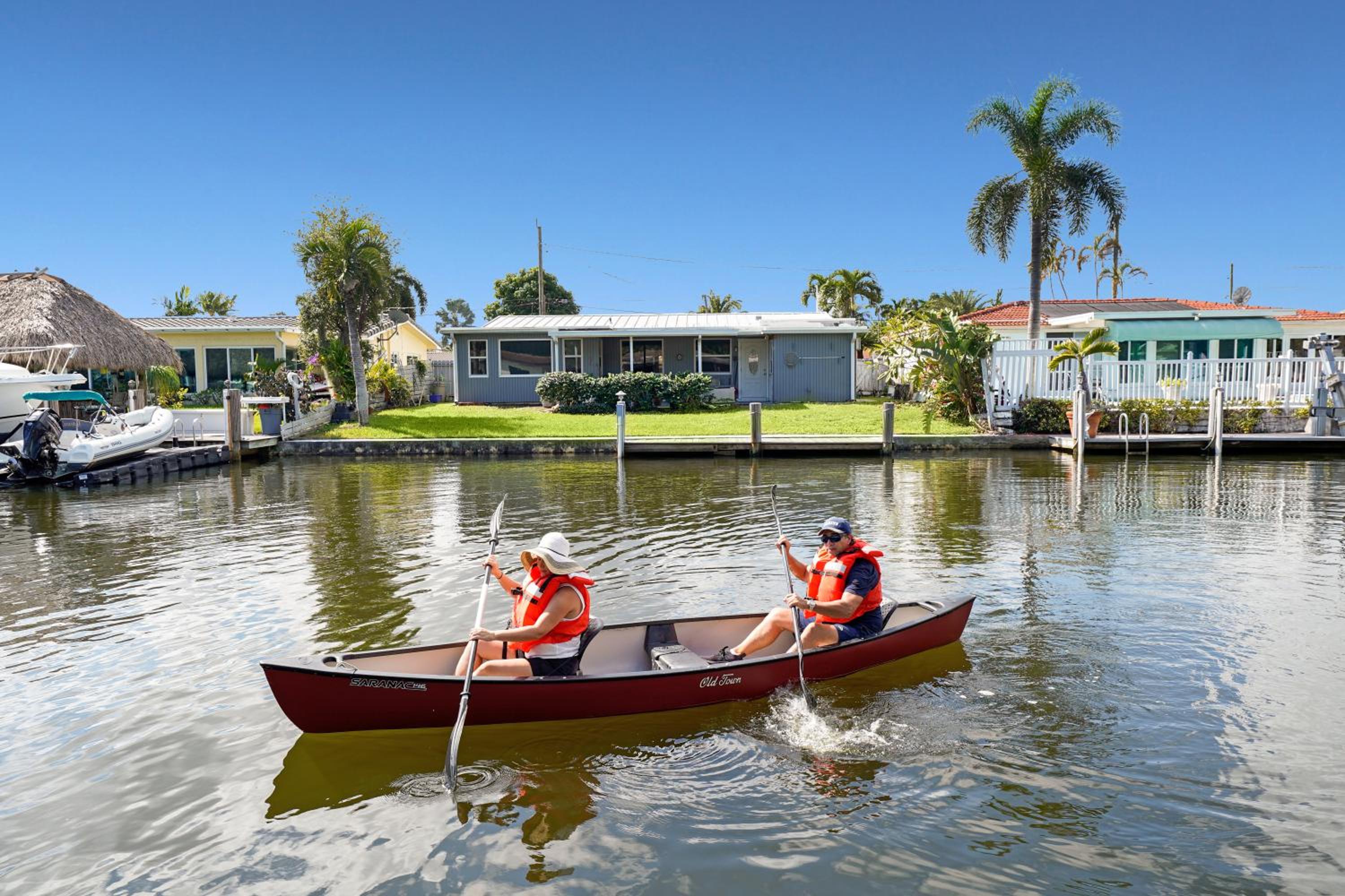 Waterfront Fll&beaches, Bbq, Kayaks, Canoe Images
