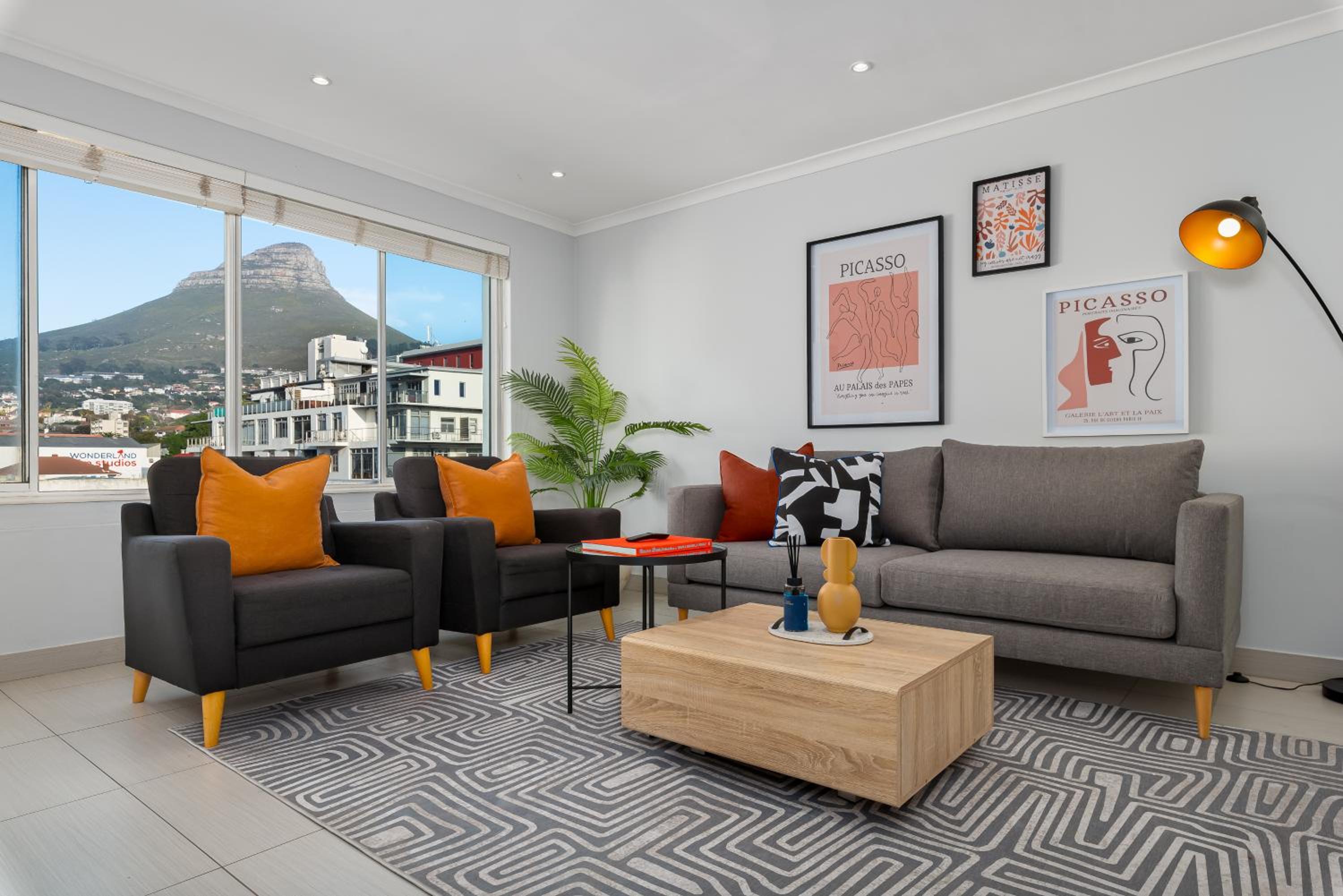 220 On Loop Luxury Apartments Images