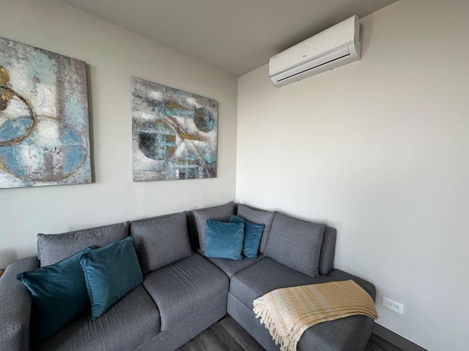 Panoramic view apt with A/C near SJO Airport & Stadium, Cosmopolitan Tower Images
