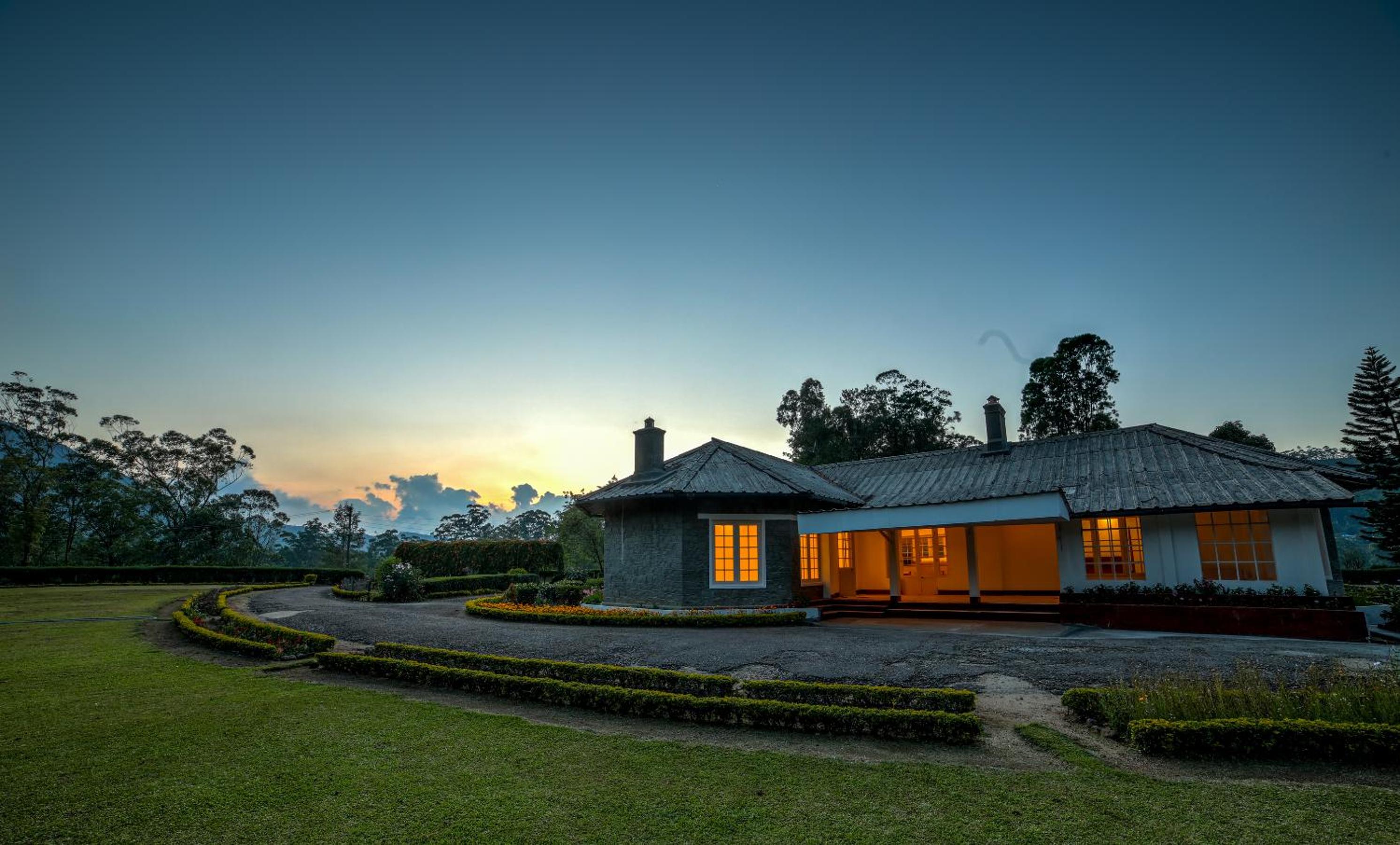lockhart-bungalow-cgh-earth