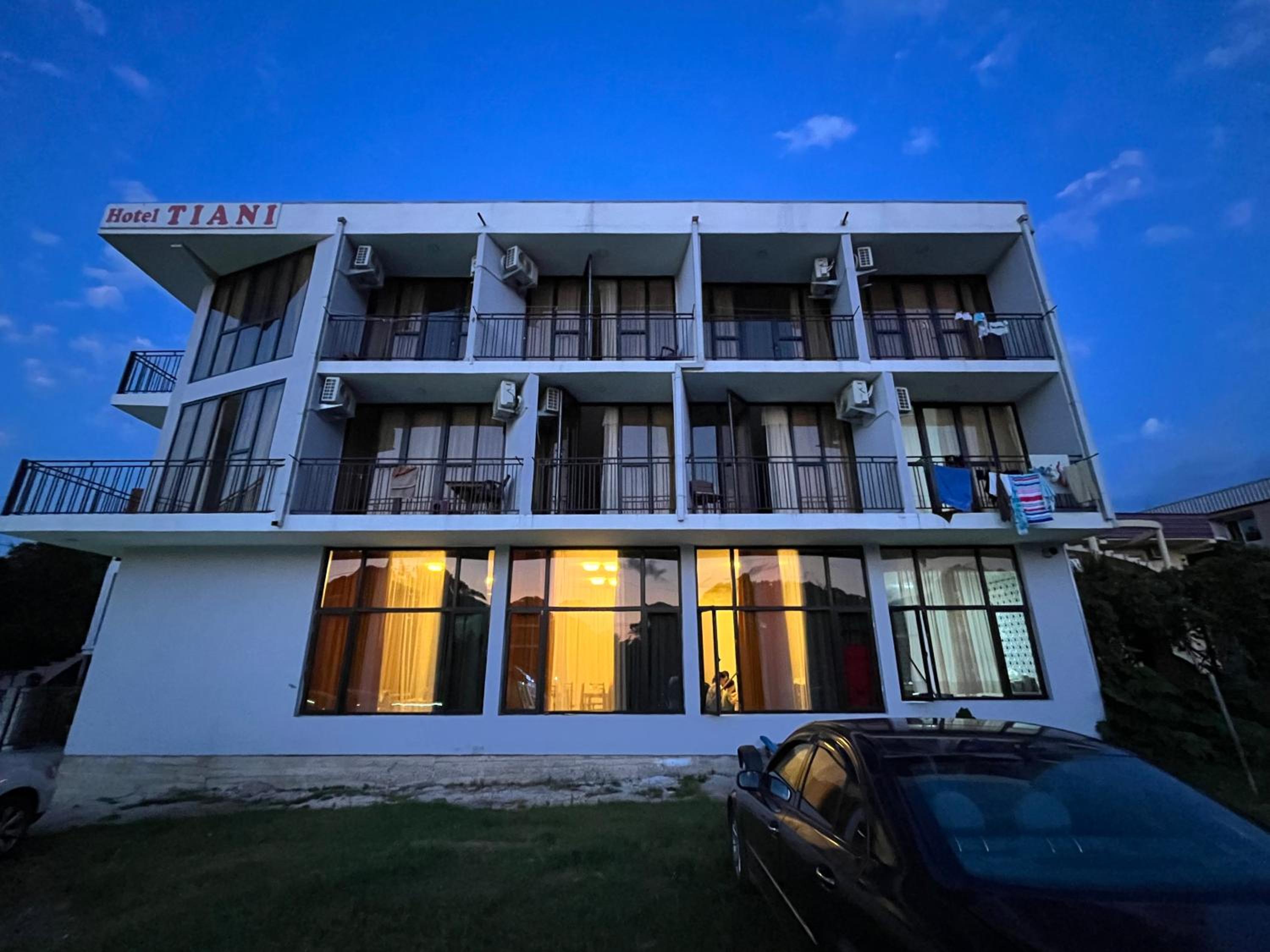 TIANI Gest House