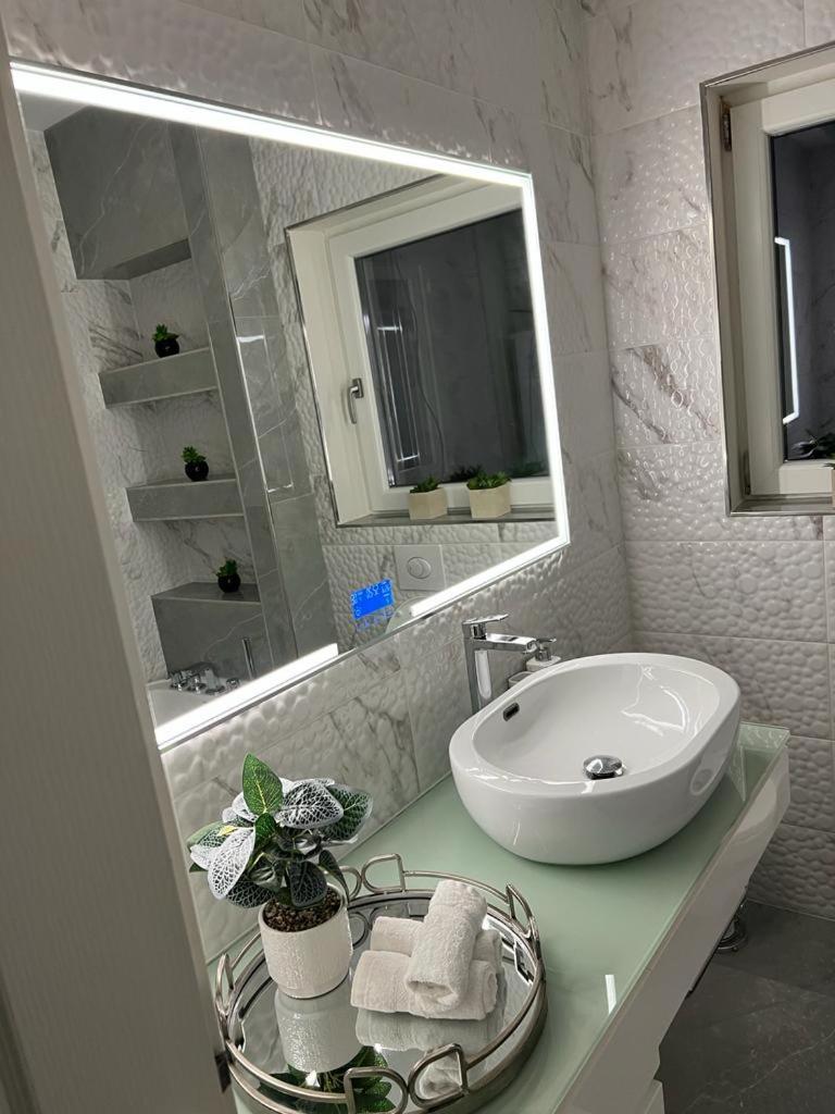 Neagoe residents Images