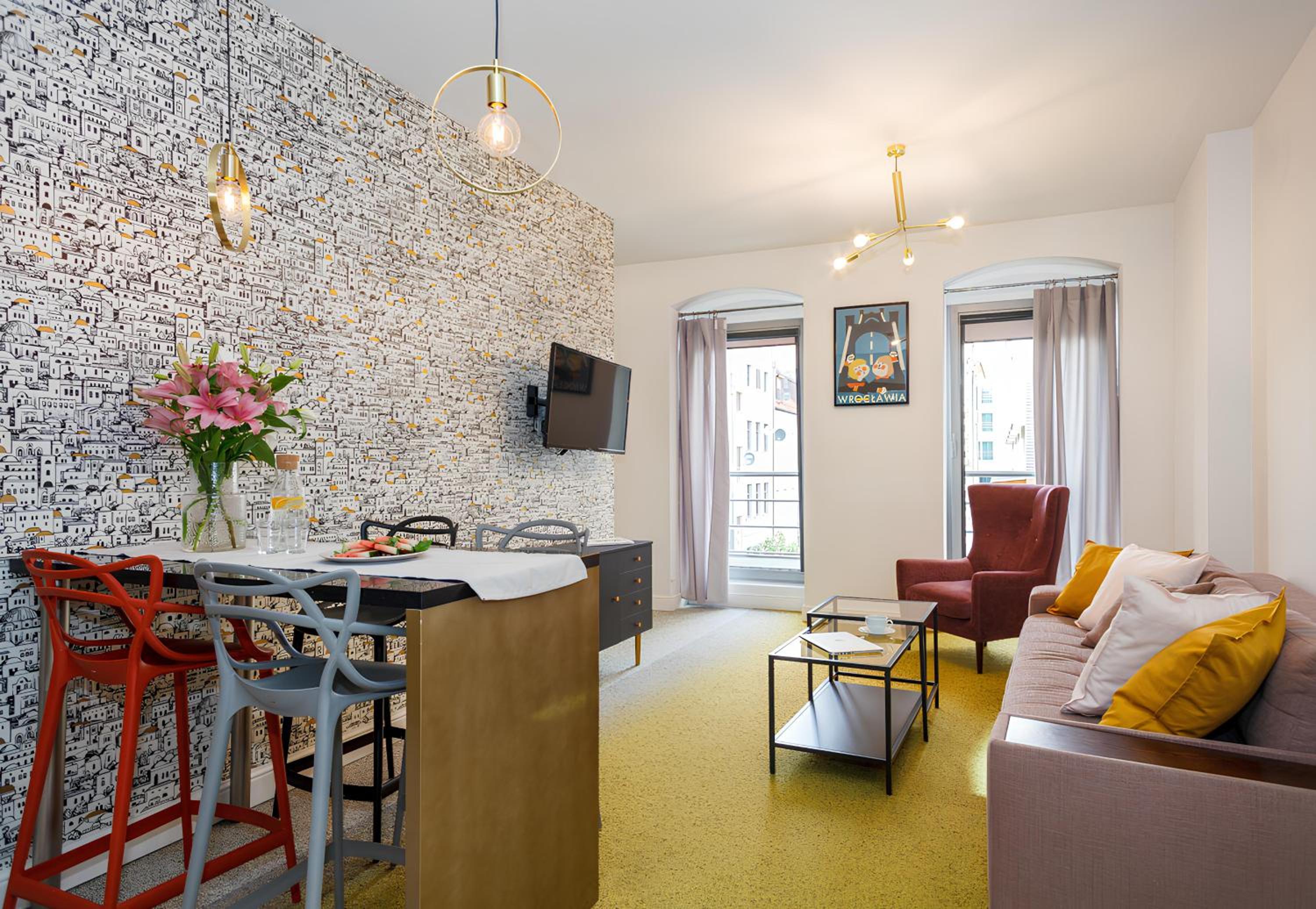 Spacious and Bright Apartments in the Heart of Wroclaw, fast WiFi, Parking, Ruska 5 Images