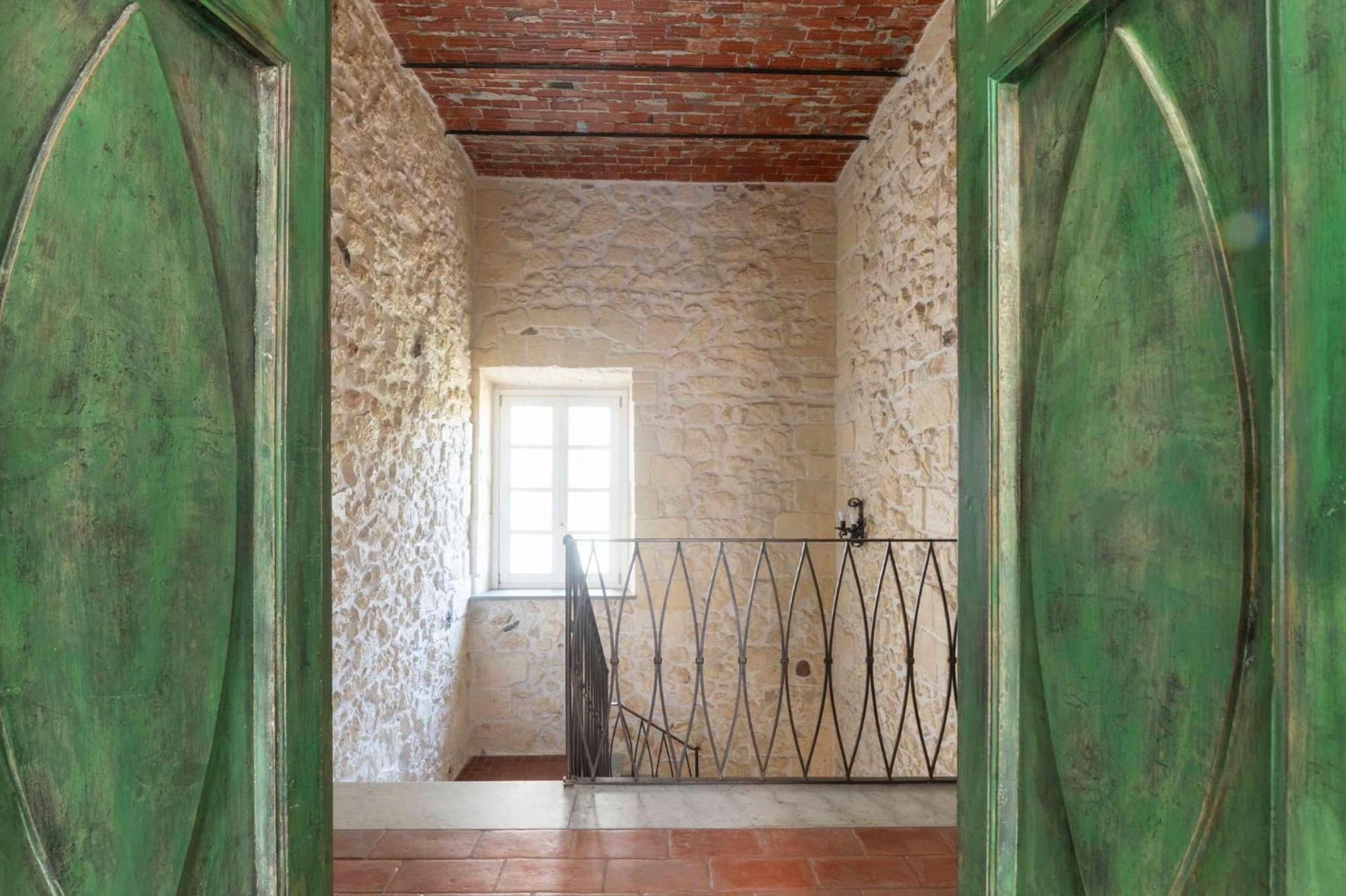 Vintage Cavour Apartment Images