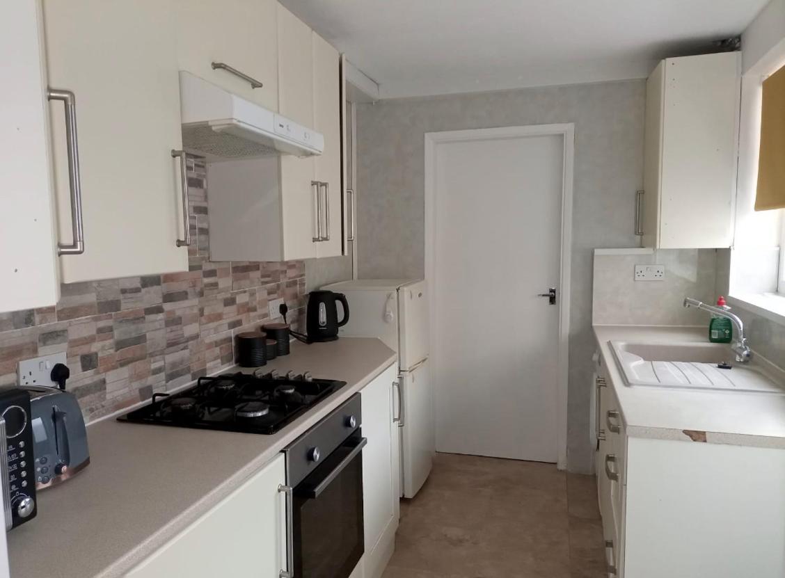 Beautiful Town Centre home Images