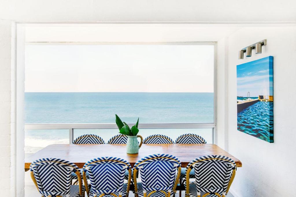 Absolute Oceanfront Yamba - oceanstays Images