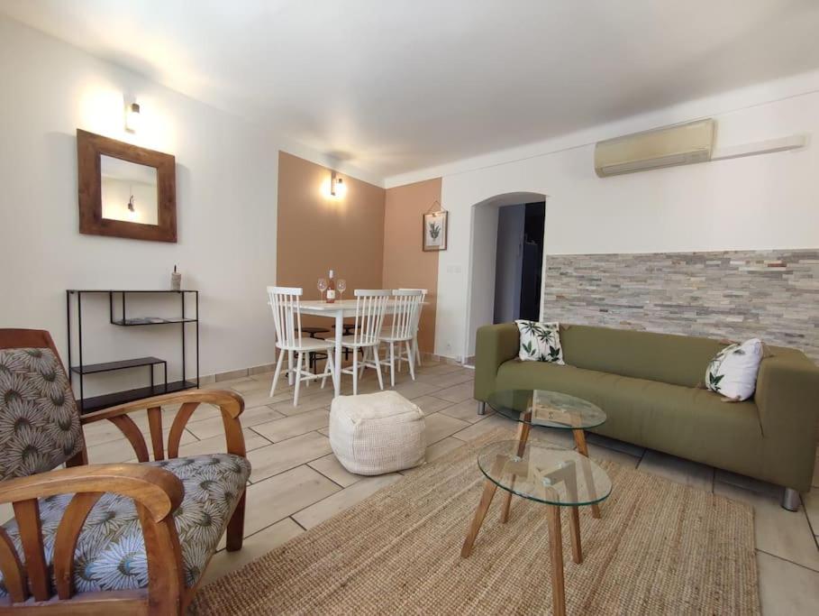 Maison de village Images