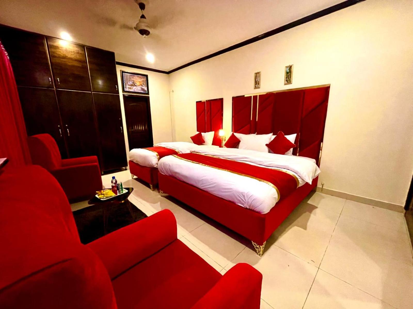 Go Room Hotel Lahore Images