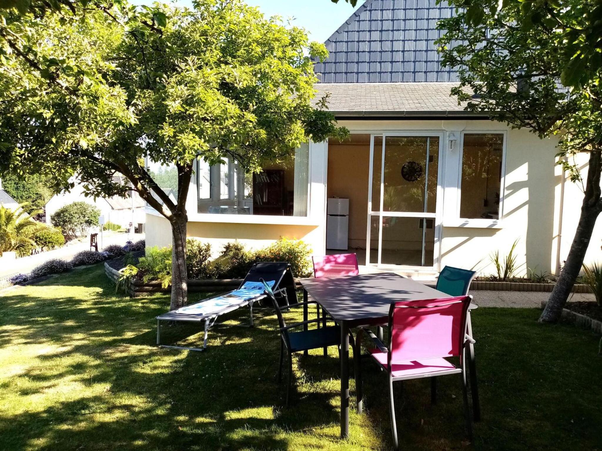Holiday home with garden in quiet location Images