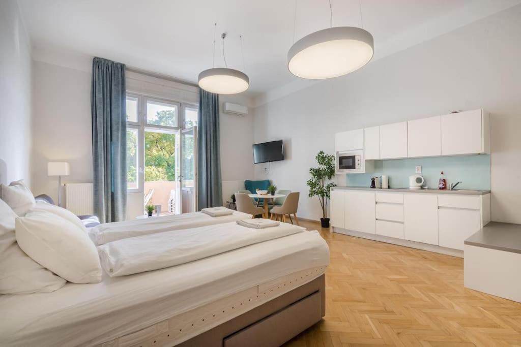 Klauzál Garden City Apartments - deluxe studio with Balcony K23 Images