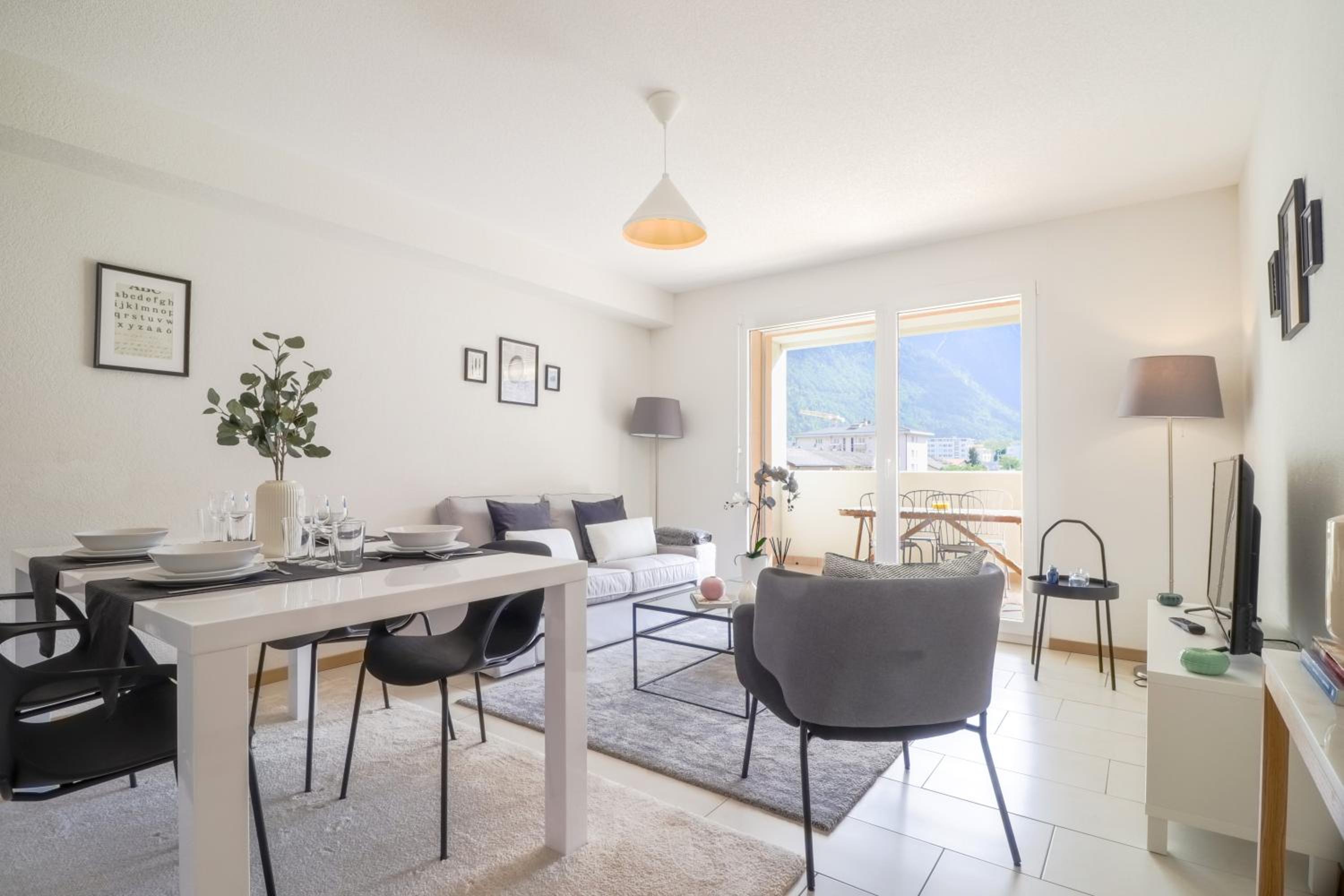 Modern apartment close to Martigny train station Images