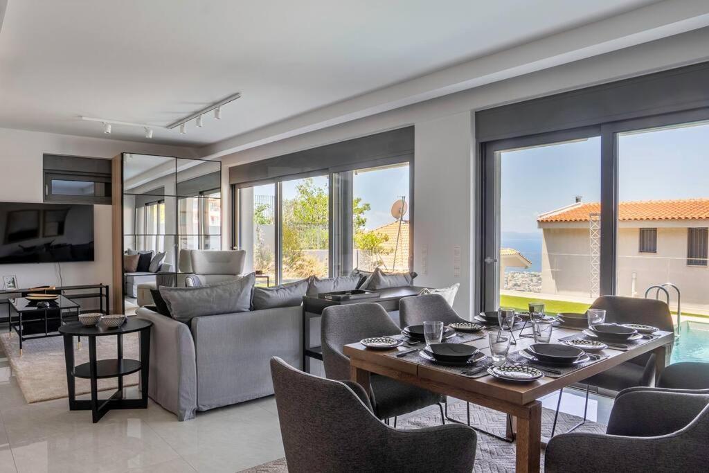 2-BR Maisonette with Breathtaking View & Pool Images