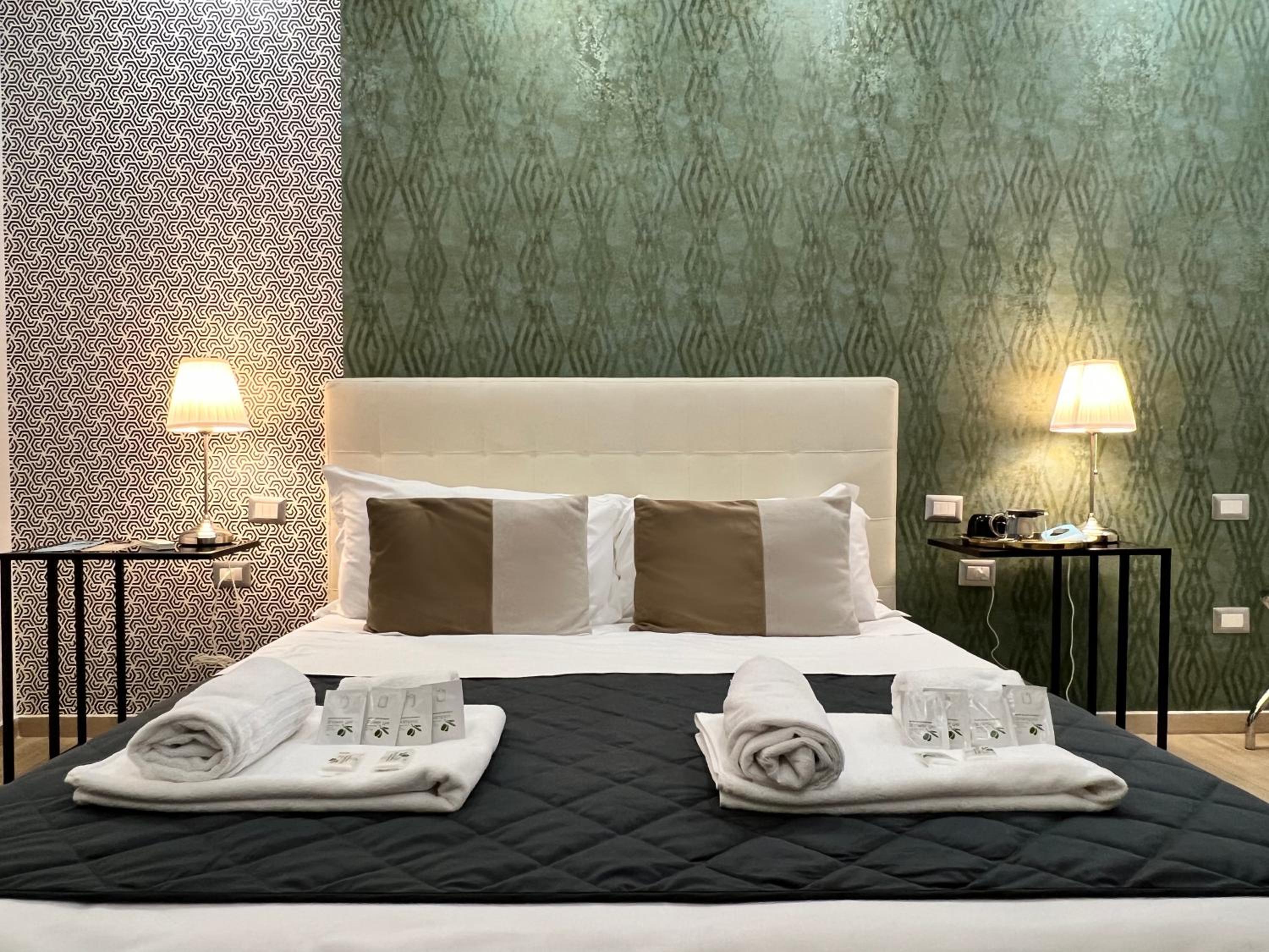 VATICAN LUXURY SUITE Images