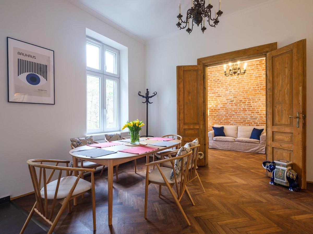 Central Apartments by Tyzenhauz Images