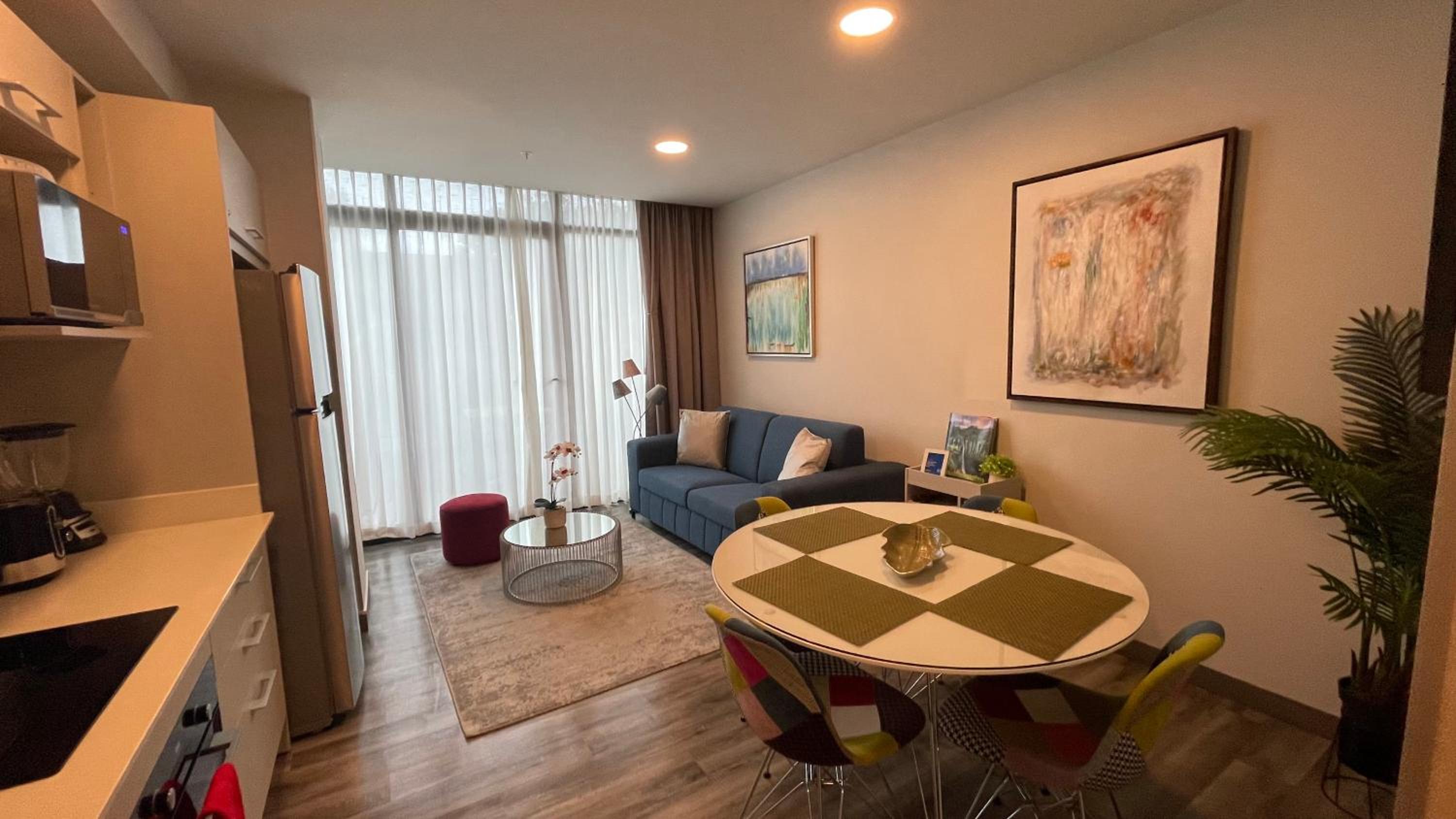 Cozy apartment with terrace, SJ Cosmopolitan Tower Images