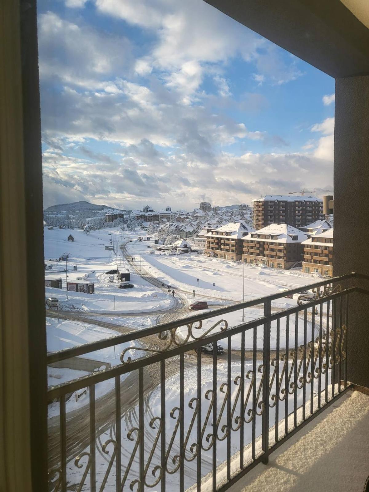Gondola 15J Apartman Images