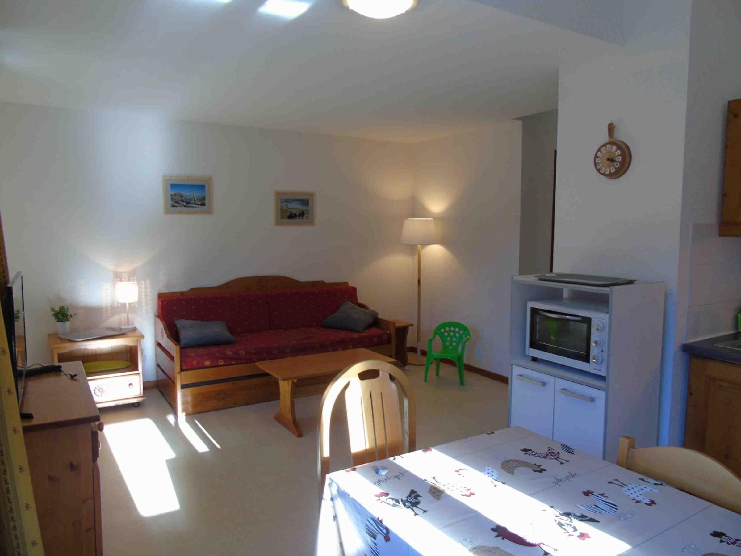Appartement 2 pièces + cabine, 6 pers, à Valfréjus, draps inclus, animaux admis - FR-1-561-15 Images