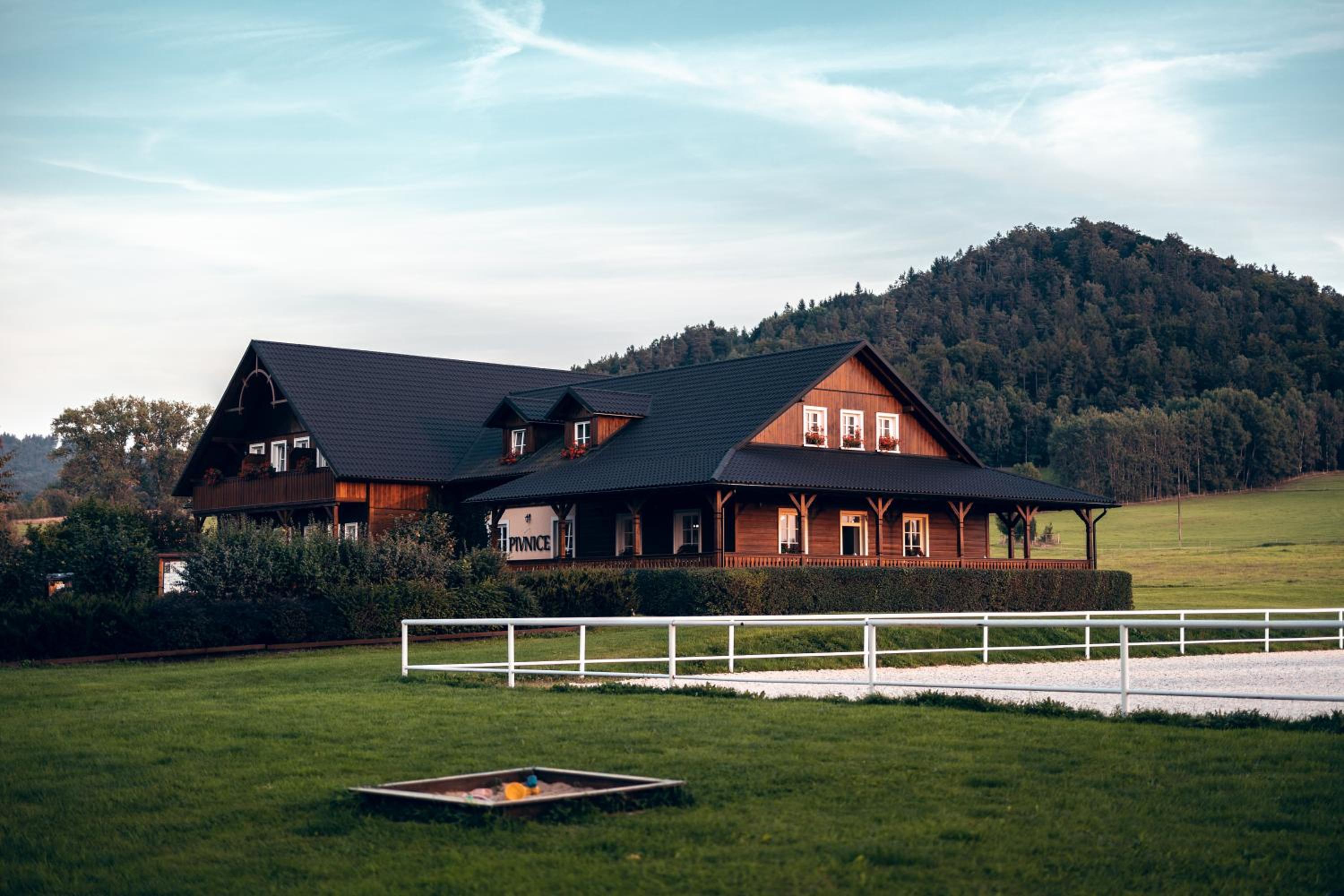 Penzion Pivnice - Jítravský Dvorec Images
