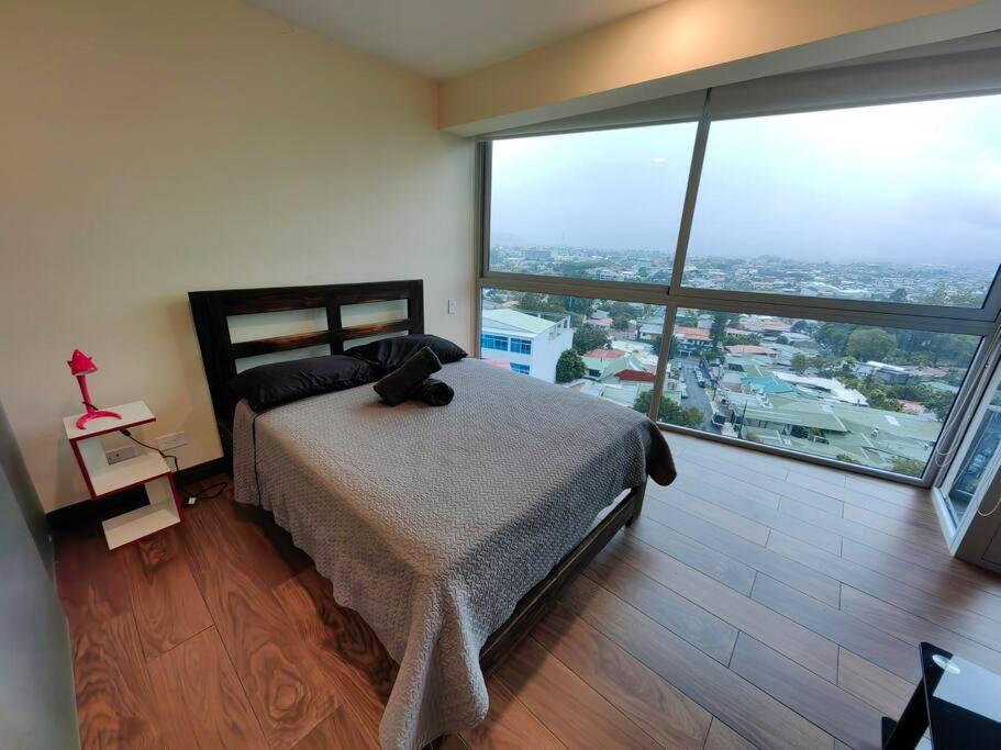 1001 Torres Los Yoses Apartamento con A/C y parqueo full equipado Images