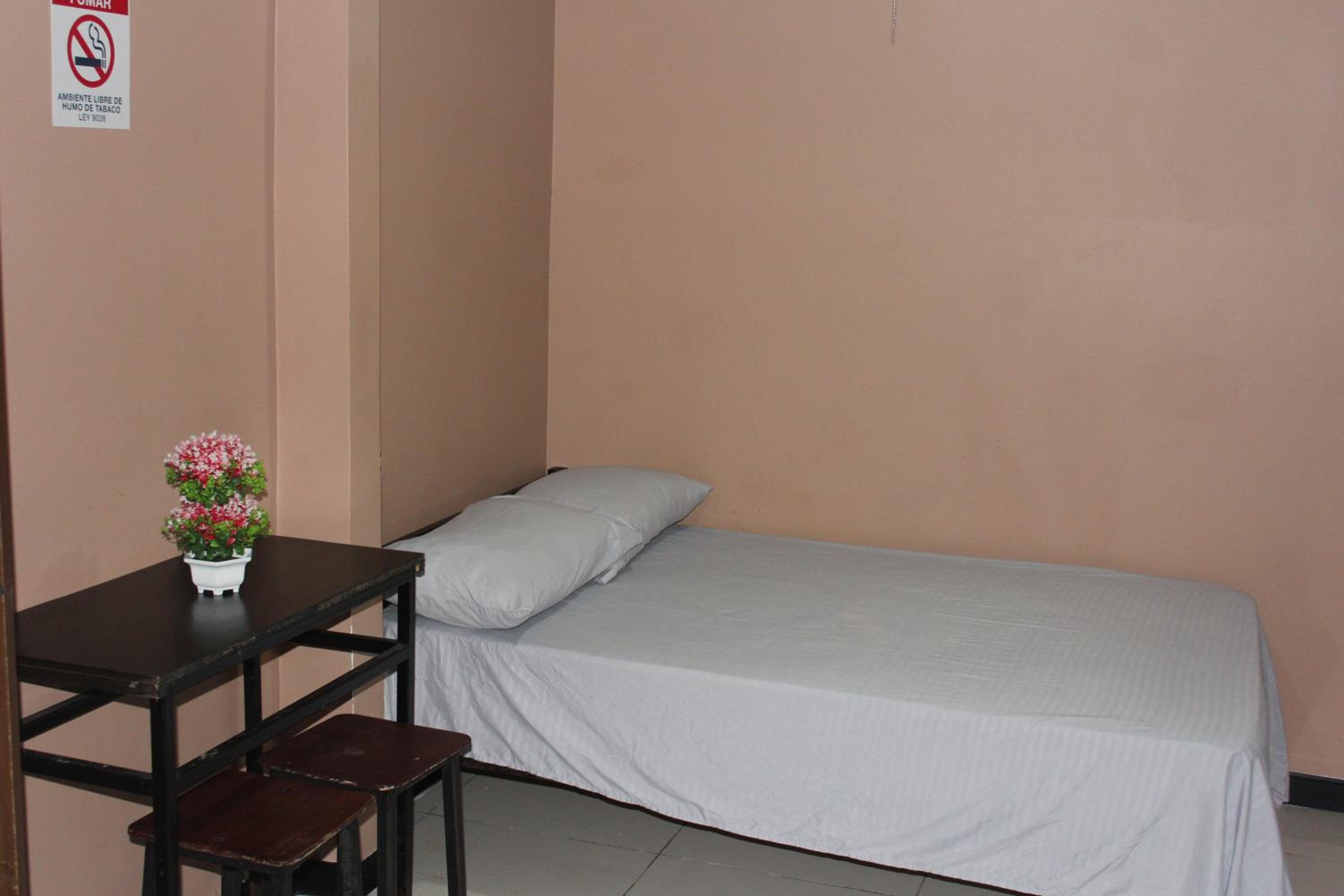 Hotel Pecos Bill Images