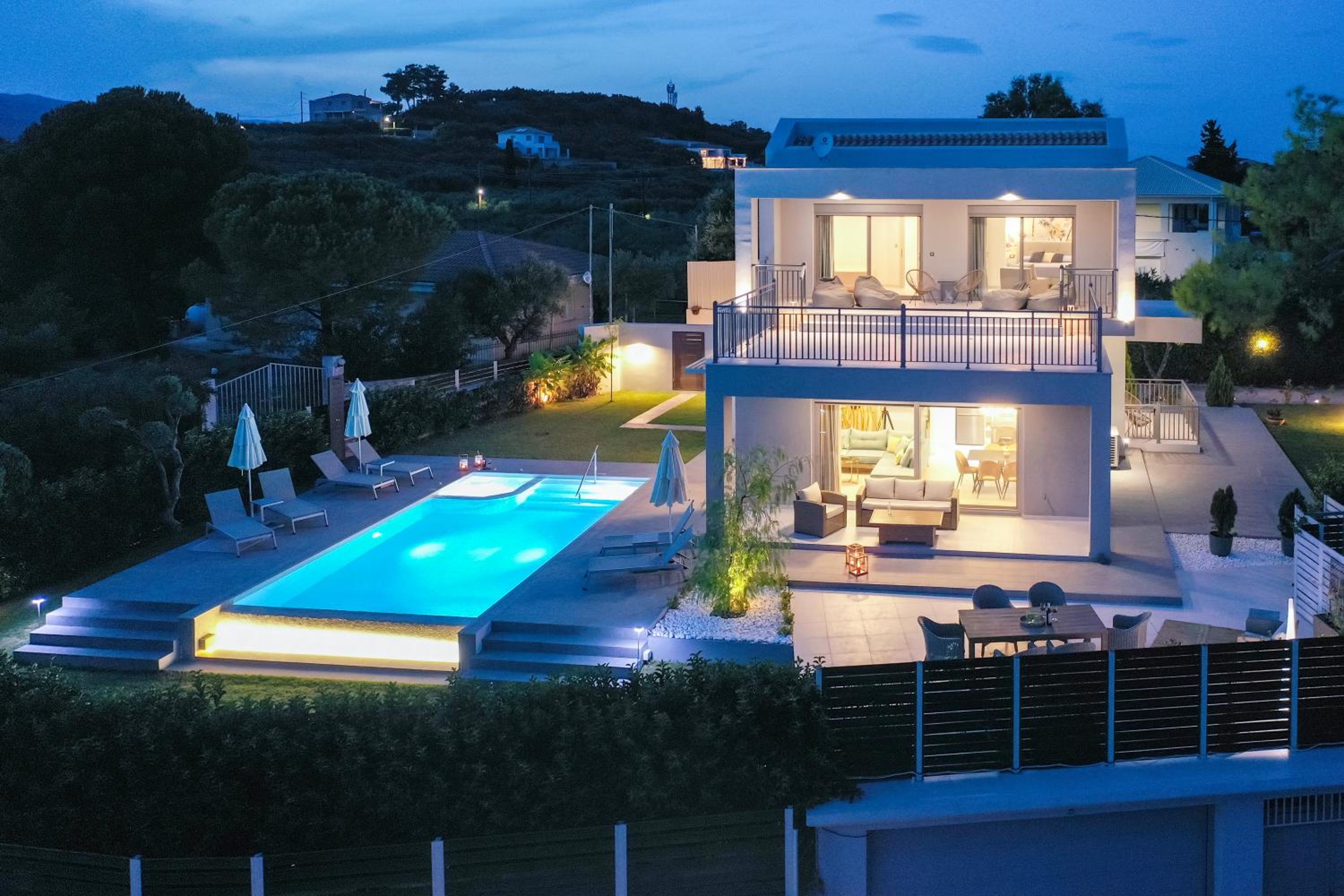 Villa Nick Art