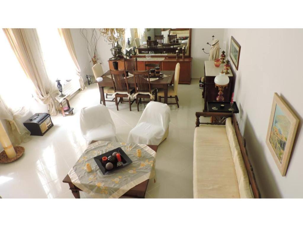 Vaggos House Images